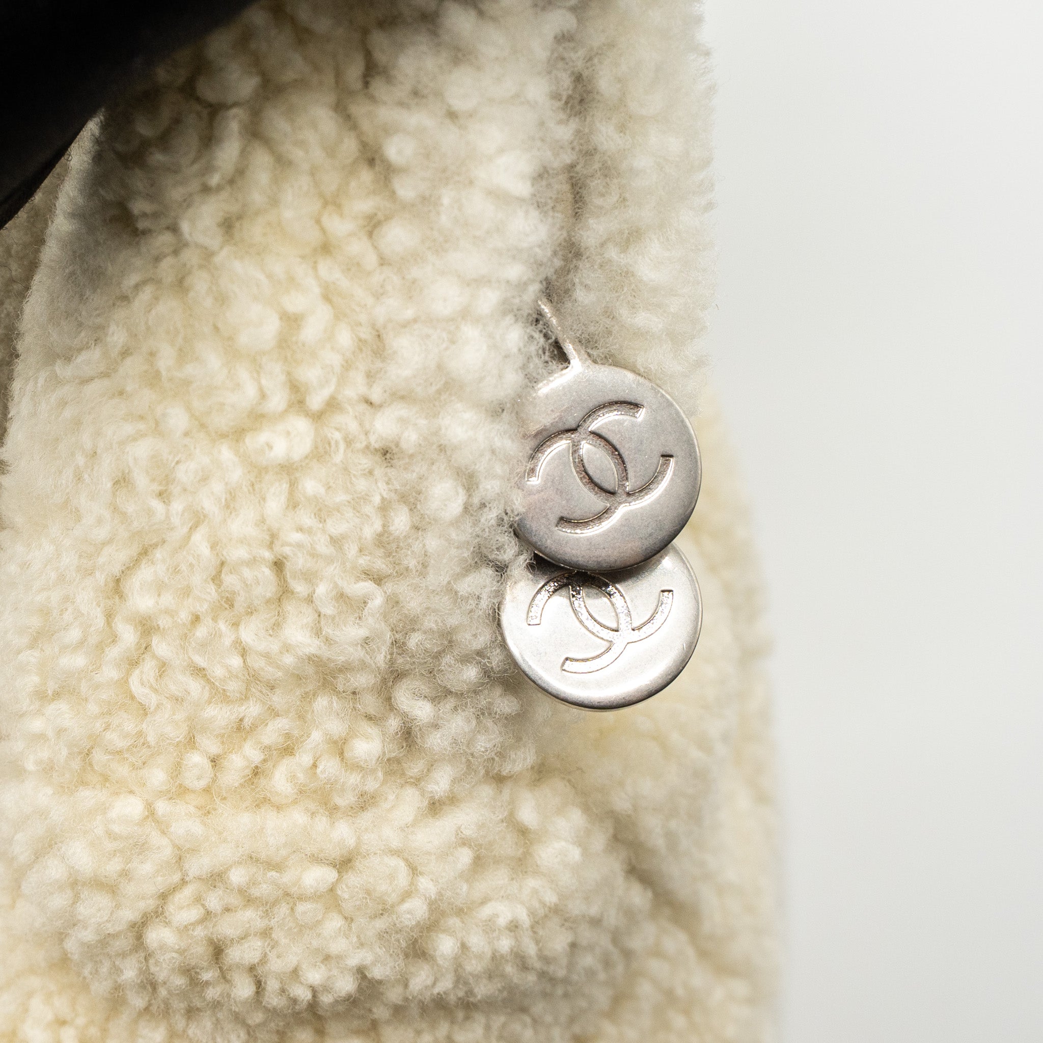 Chanel 19B Backpack Shearling White/Multicolour
