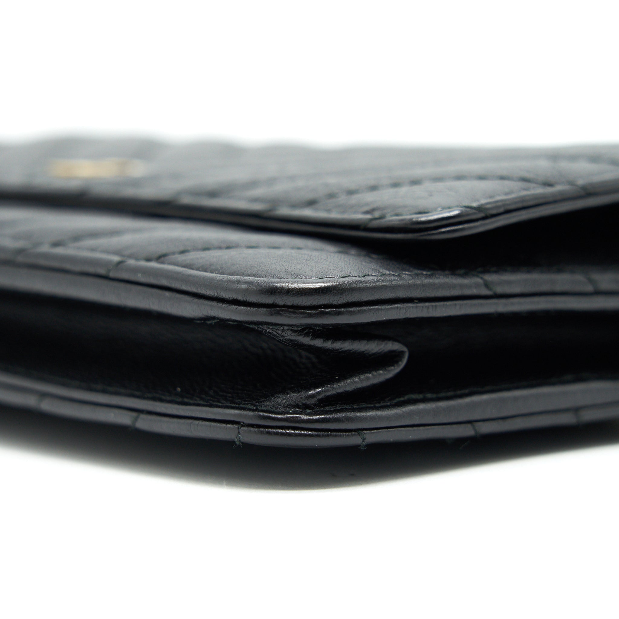 CHANEL CHEVRON WALLET ON CHAIN BLACK  CALFSKIN