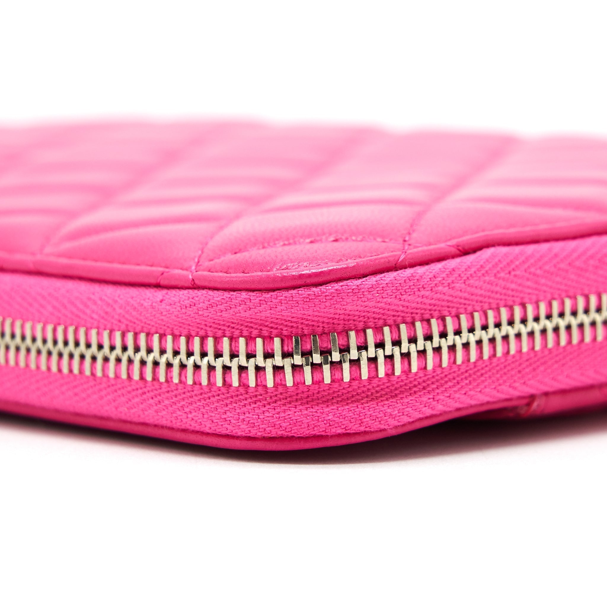 Chanel Quilted Zipper Clutch Lambskin Pink