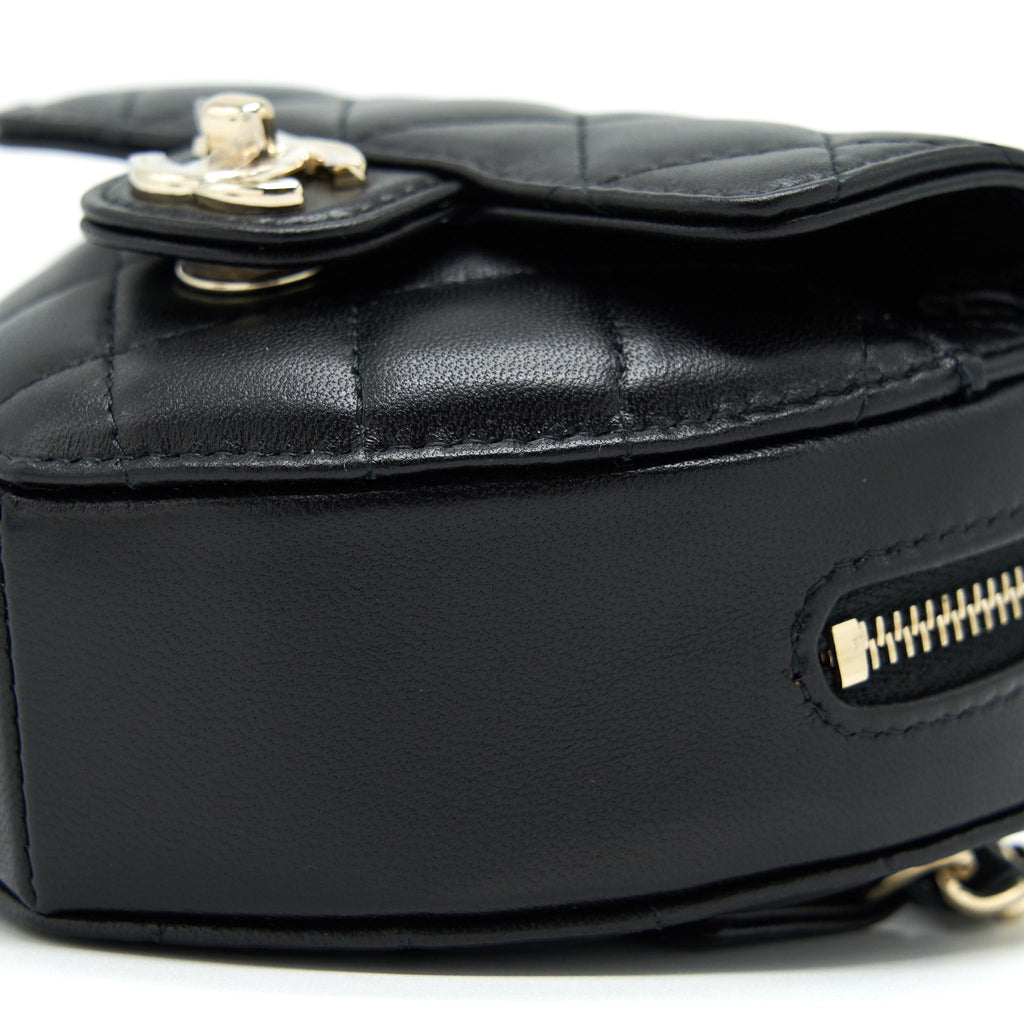 Chanel 22S Heart Belt Bag Lambskin Black L