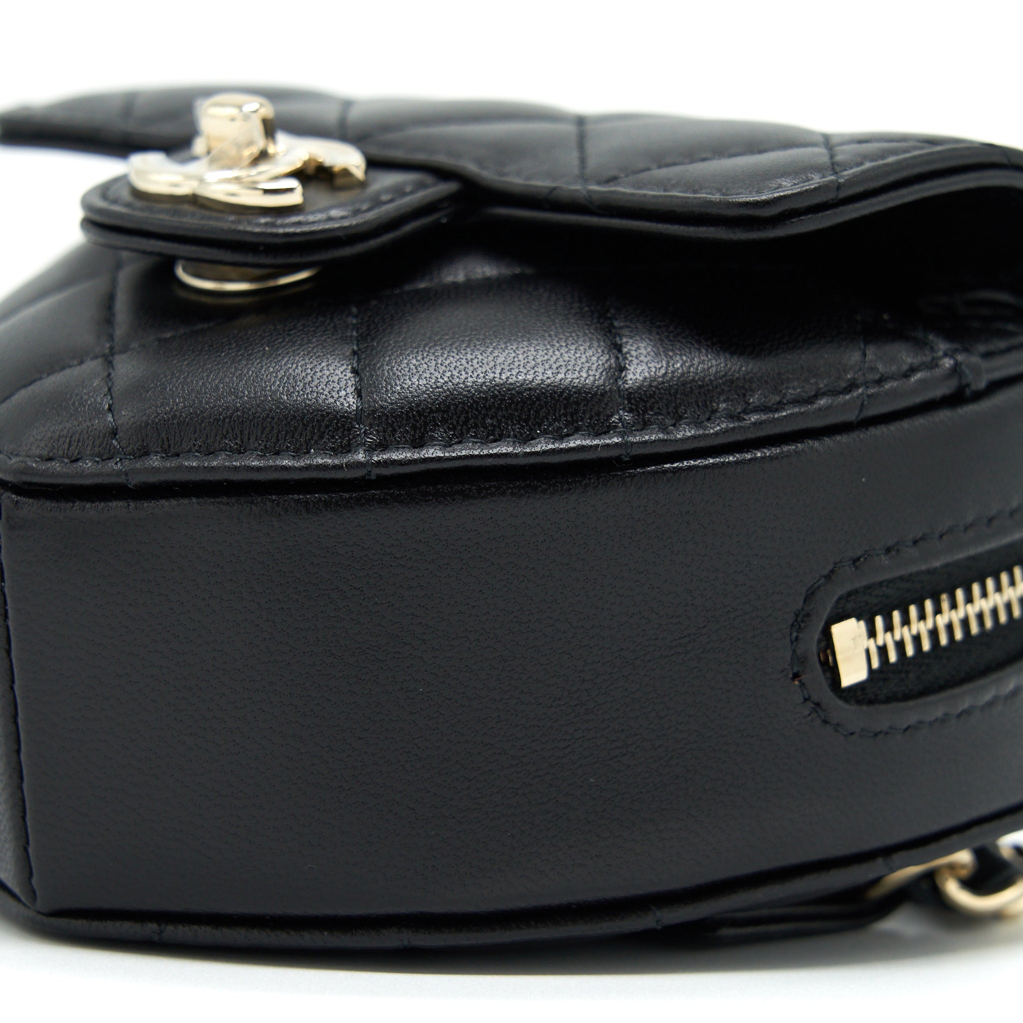 Chanel 22S Heart Belt Bag Lambskin Black L