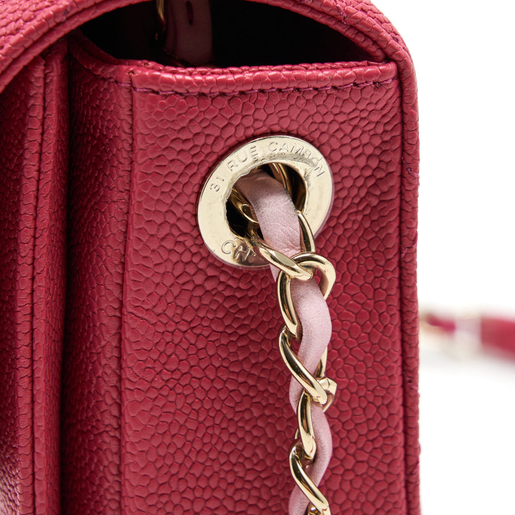 Chanel Messenger Crossbody Bag Caviar Red