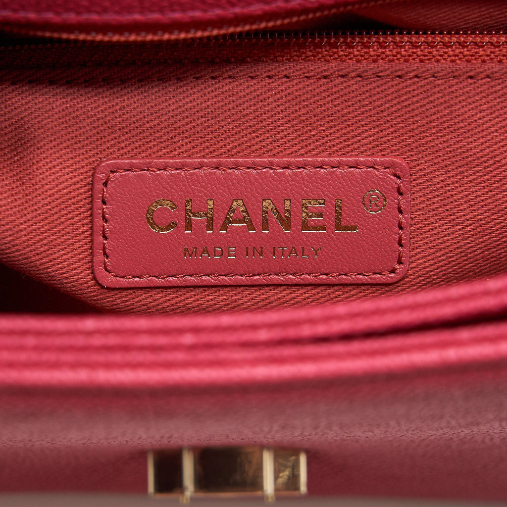 Chanel Messenger Crossbody Bag Caviar Red