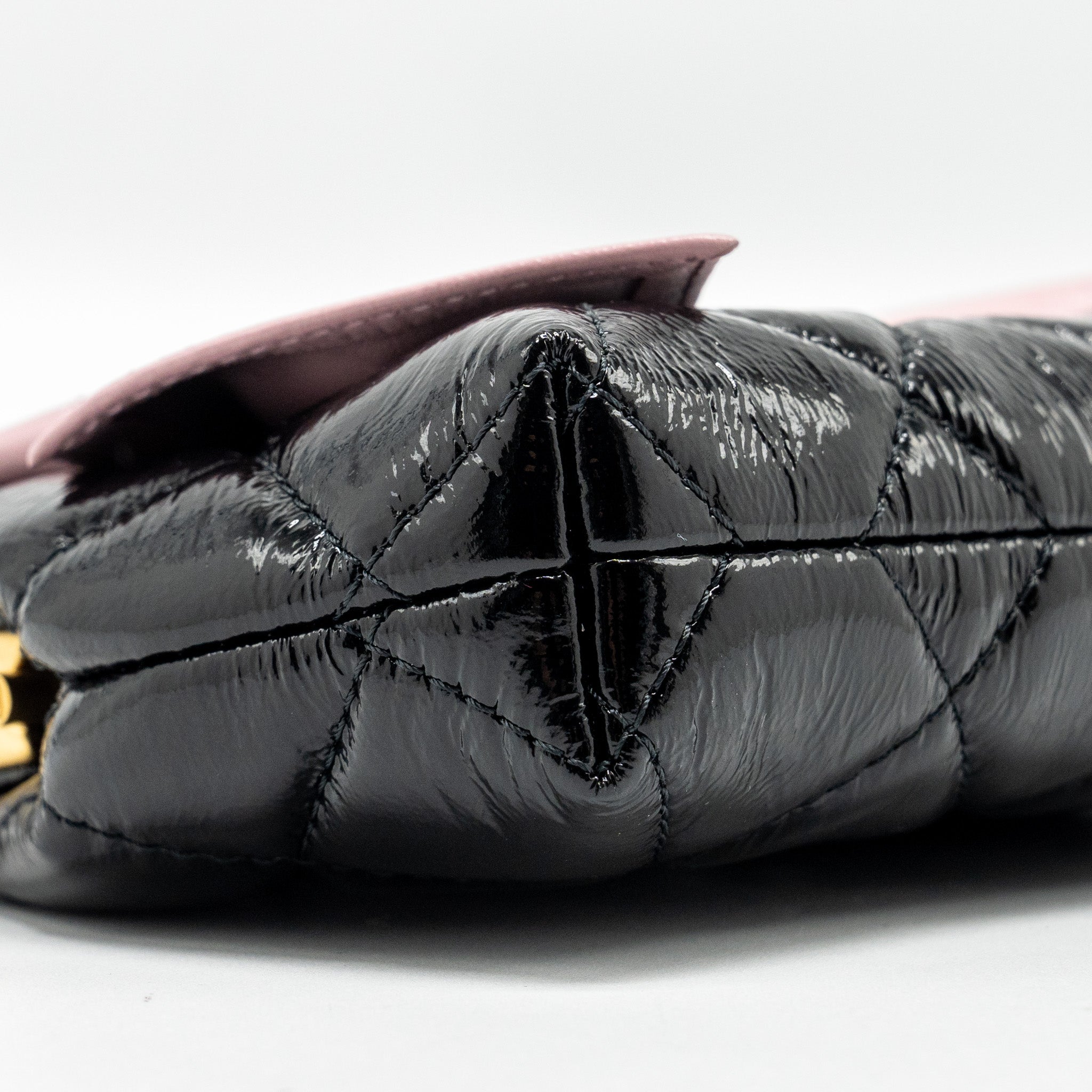 Chanel 24a Bowknot Clutch with Chain Patent Crumpled Lambskin/Shiny Lambskin Black/Pink  (Microchip)