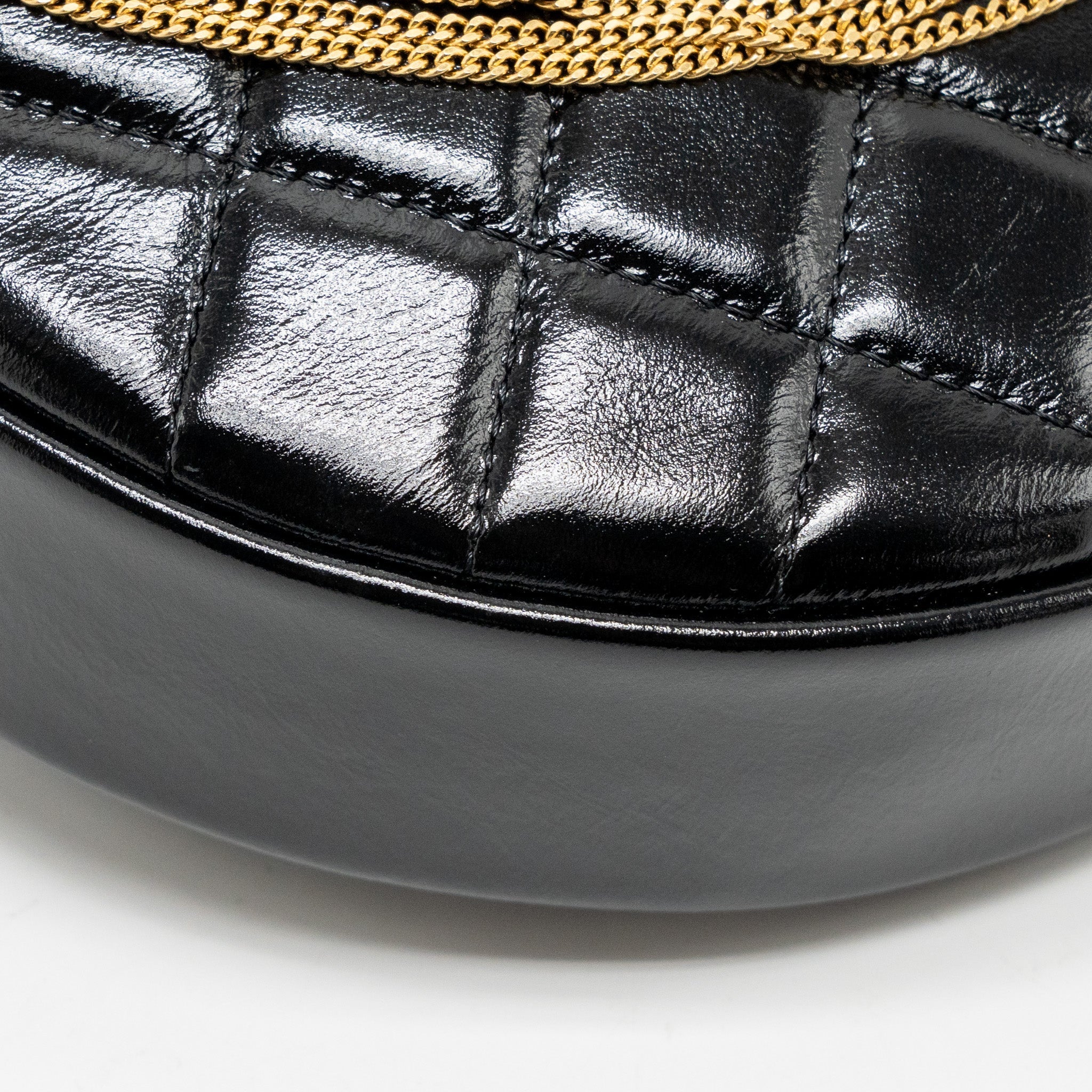 Chanel 21A Round Clutch with Detail Chain Calfskin Black (microchip)