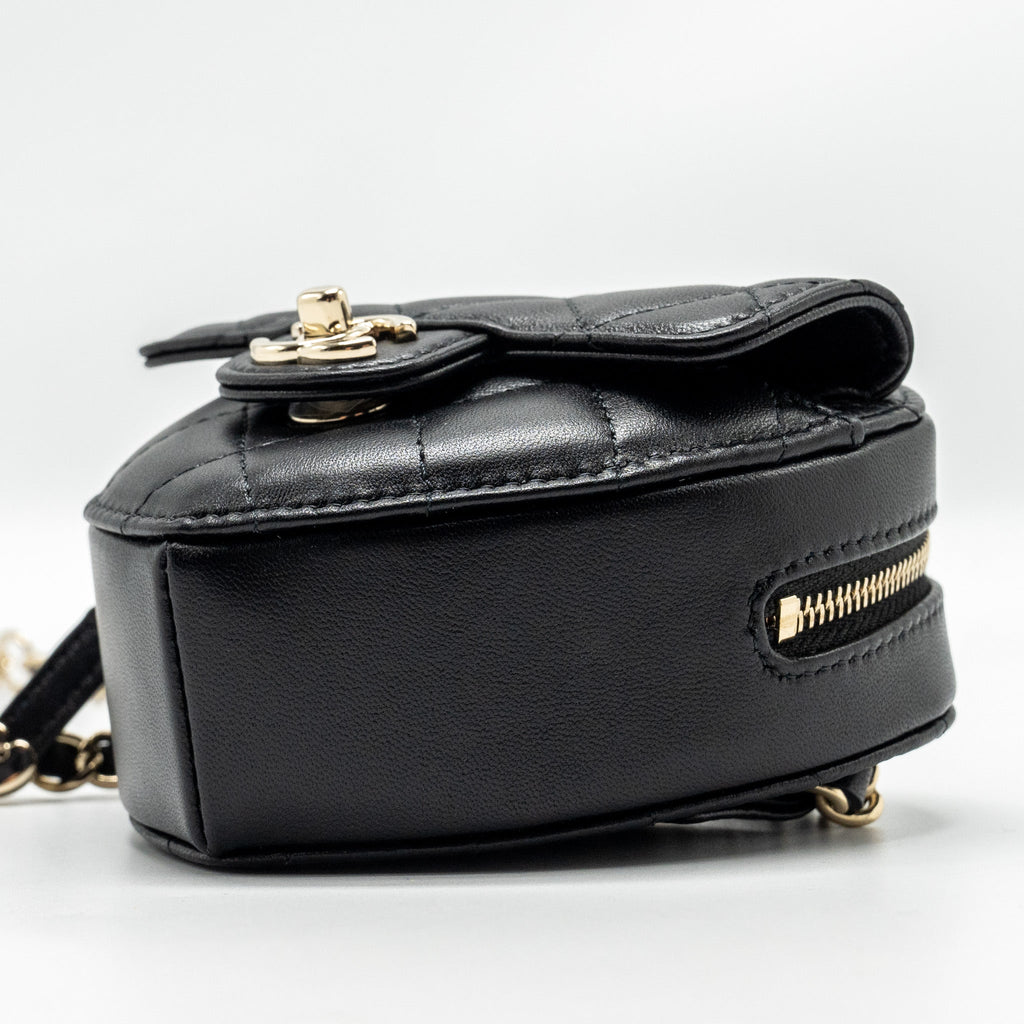 Chanel 22S Heart Belt Bag Lambskin Black L