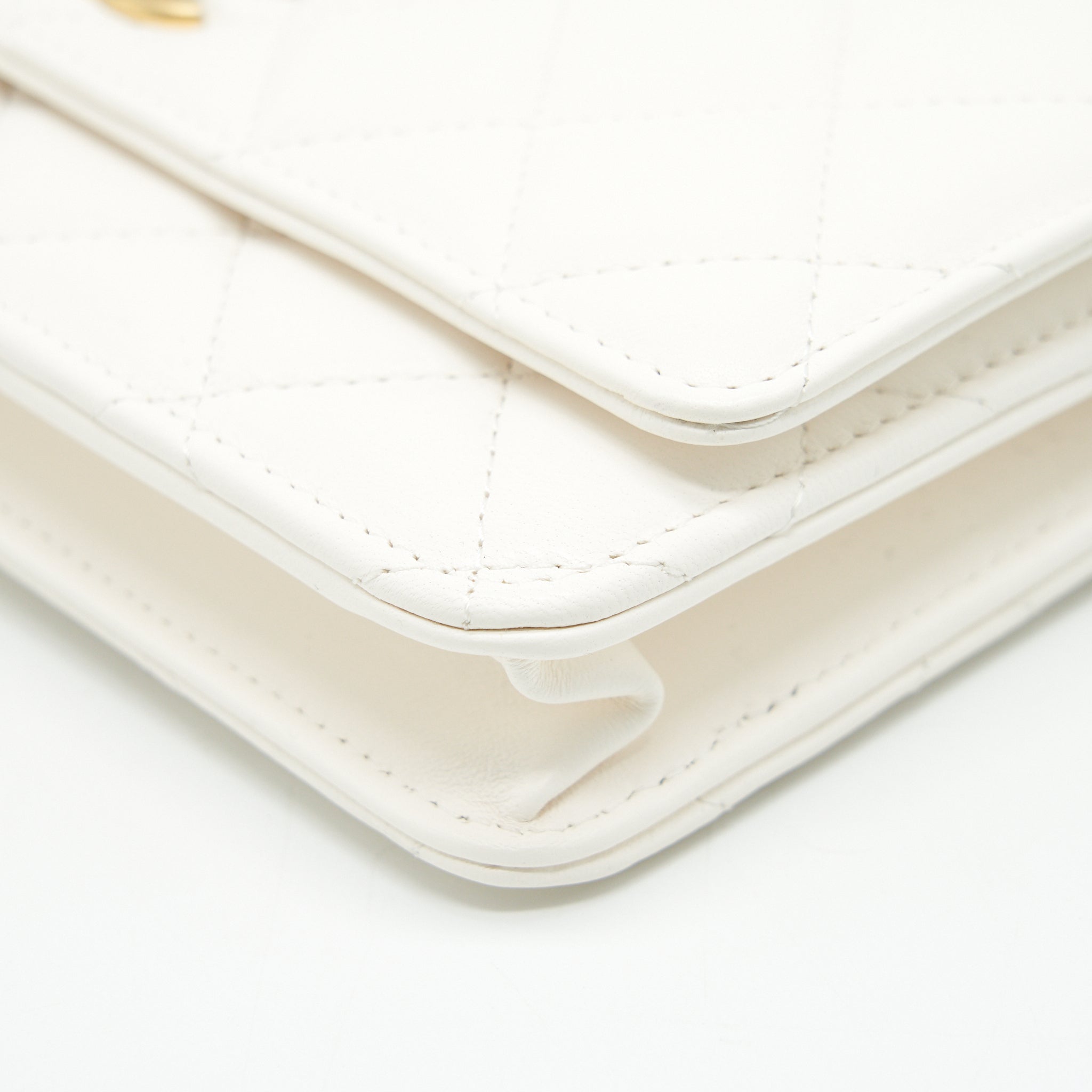 Chanel Pearl Crush Wallet on Chain White