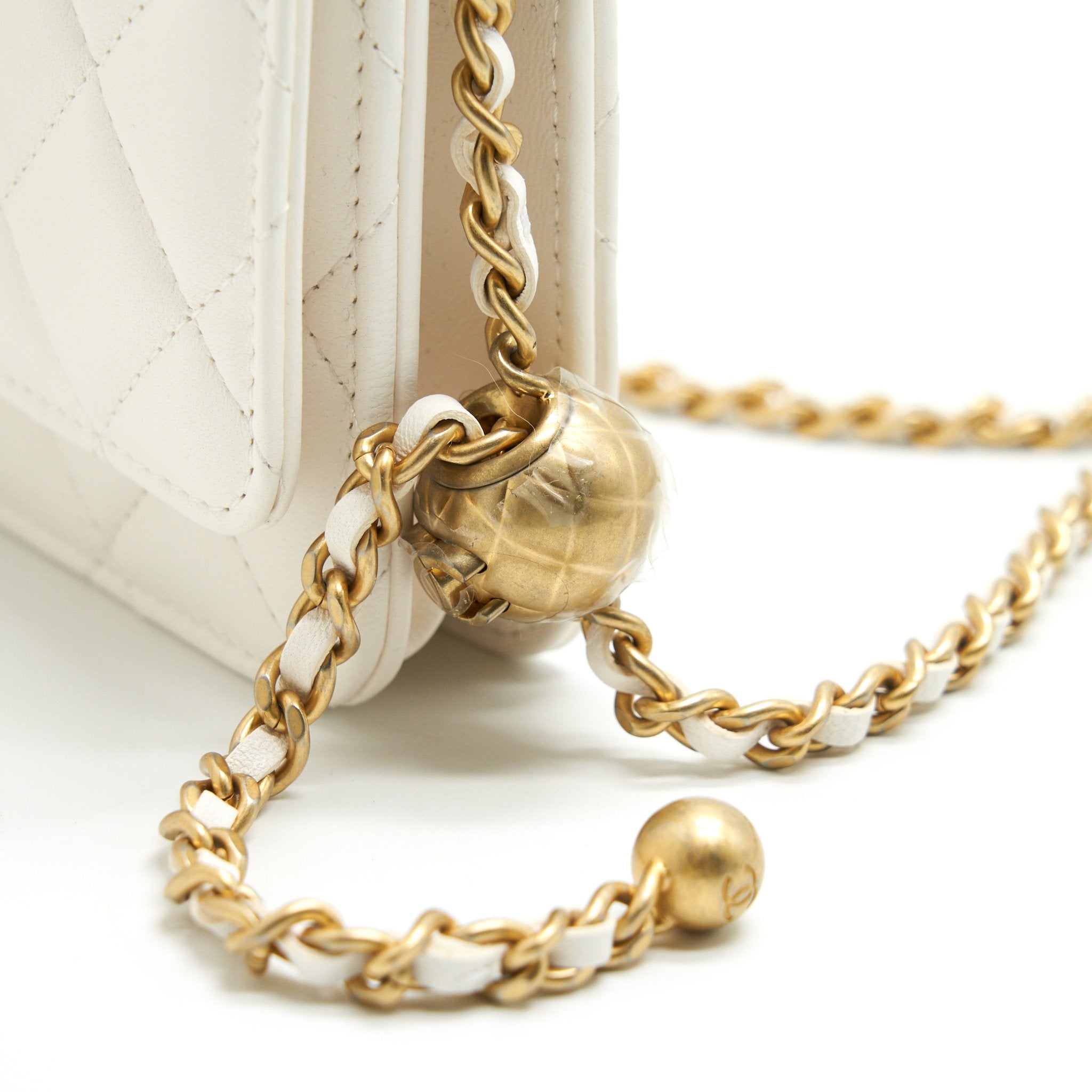 CHANEL Pearl Crush Wallet on Chain White