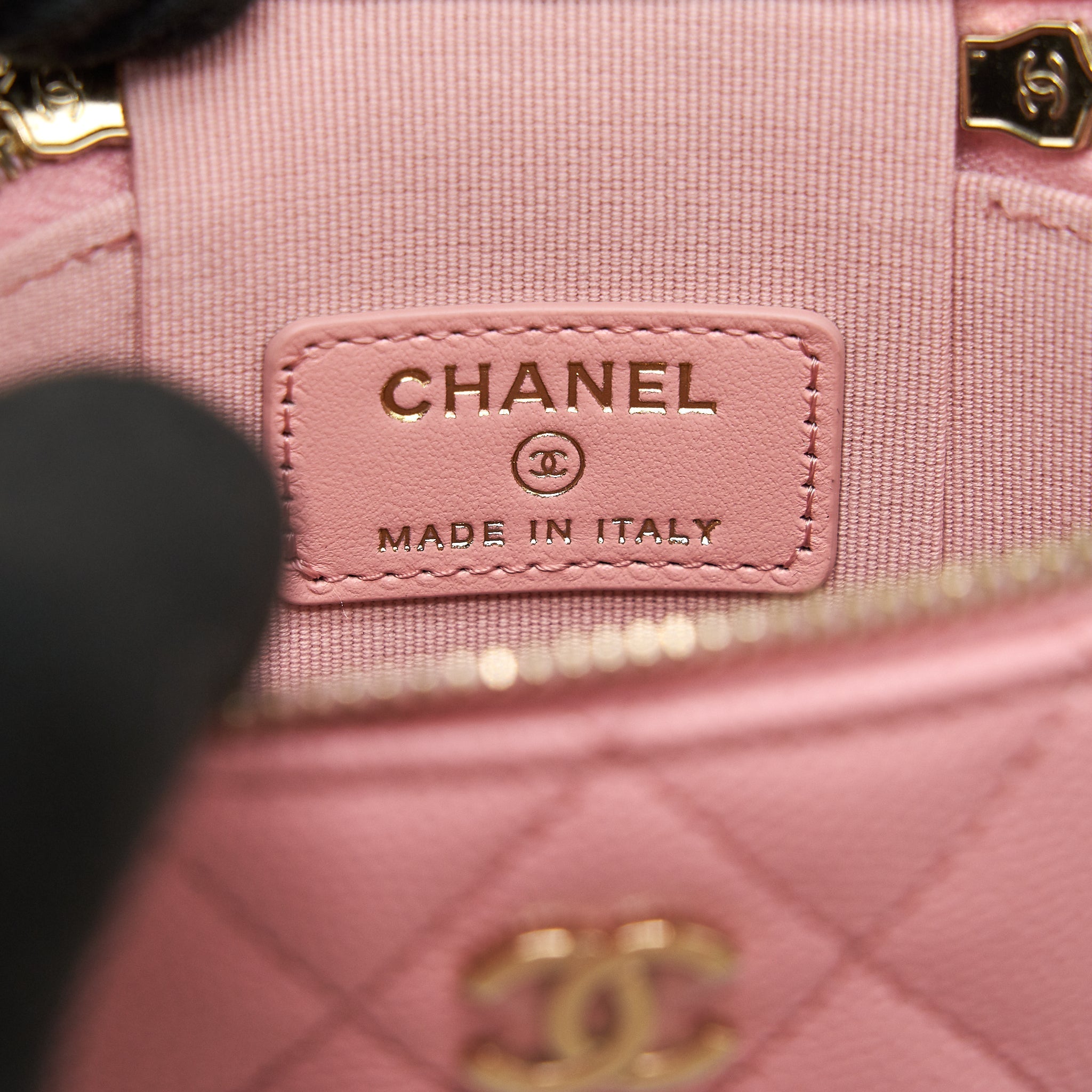 Chanel 22C Vertical Vanity On Chain Caviar Sakura Pink L