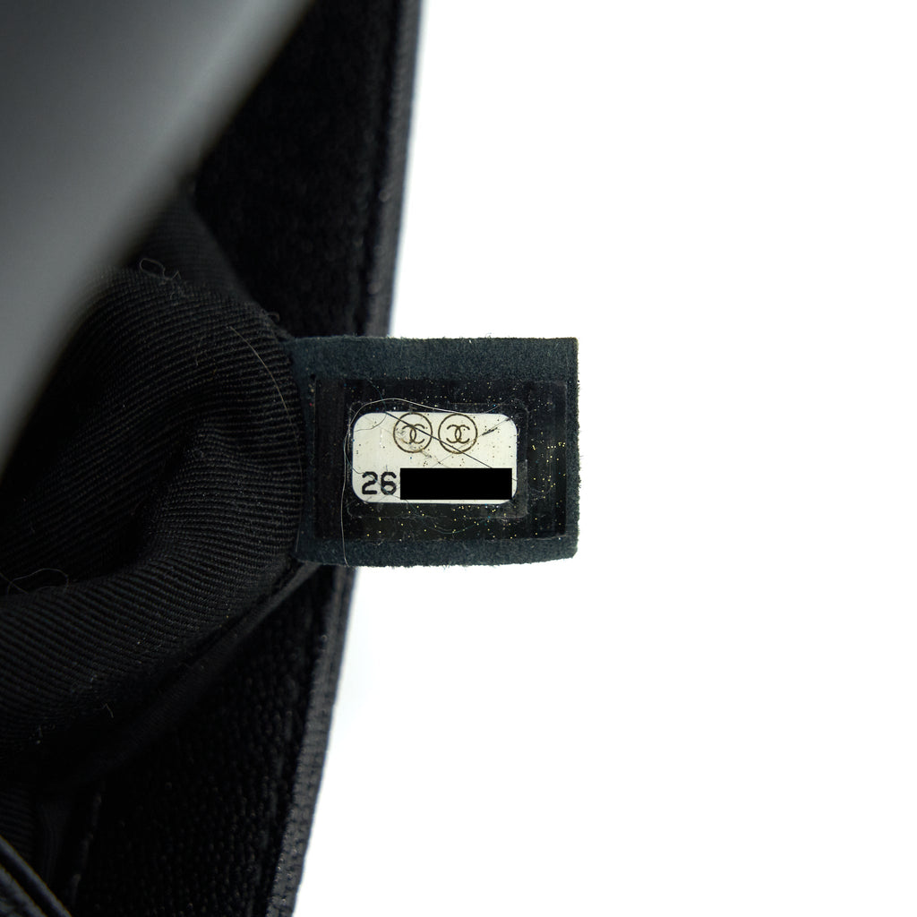 Chanel Chevron medium Boy Chanel Handbag Caviar Black