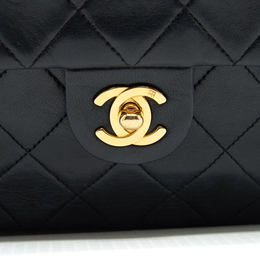 Chanel Vintage Small Flap Bag Lambskin Black