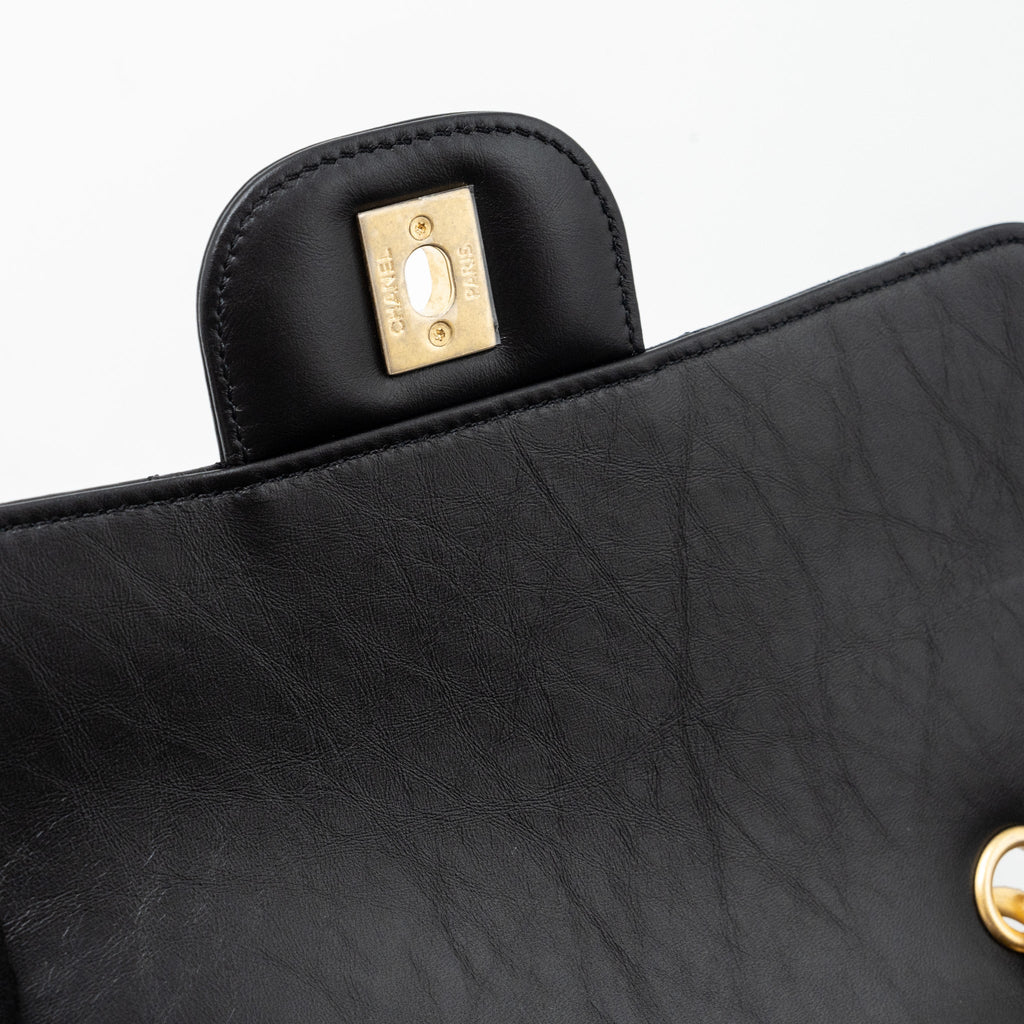 Chanel 23S flap backpack calfskin black brushed  (microchip)