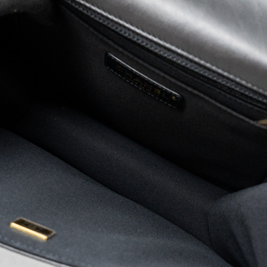 Chanel 23S flap backpack calfskin black brushed  (microchip)