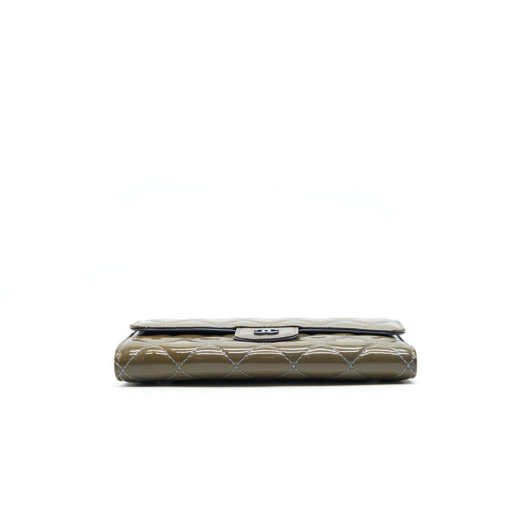 CHANEL FLAP LONG WALLET PATENT LEATHER GREY