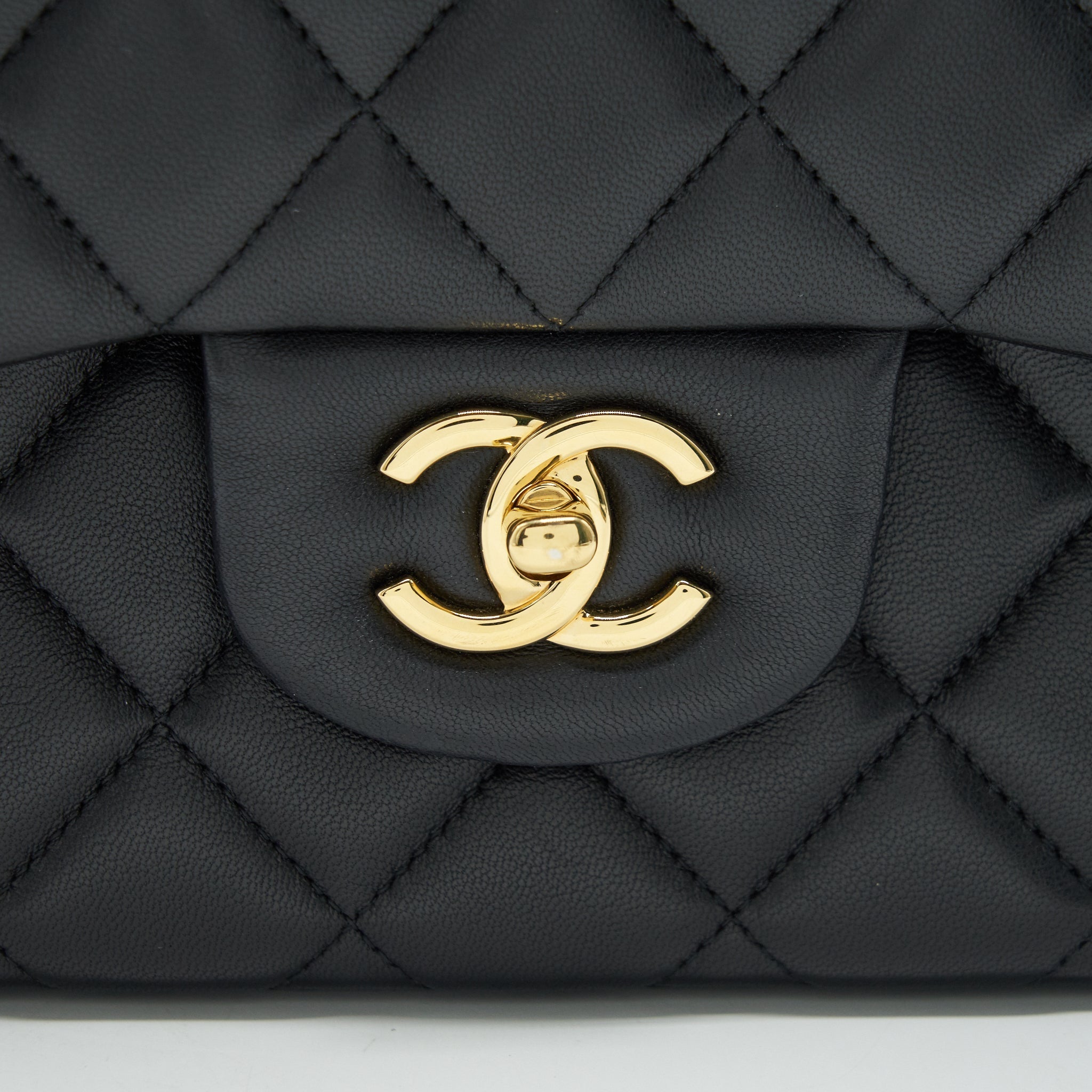 Chanel Jumbo Classic Double Flap Bag Lambskin Black