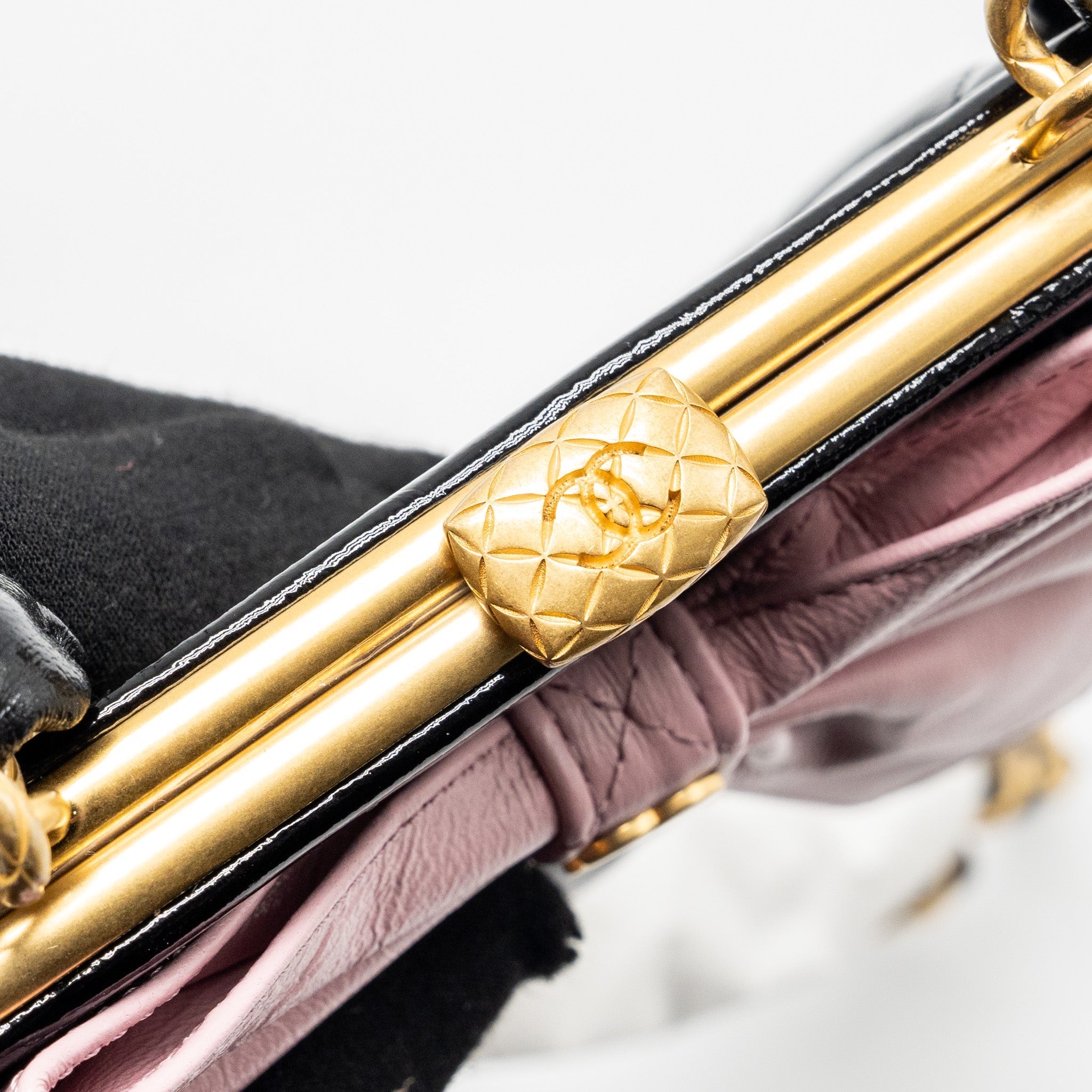 Chanel 24a Bowknot Clutch with Chain Patent Crumpled Lambskin/Shiny Lambskin Black/Pink  (Microchip)