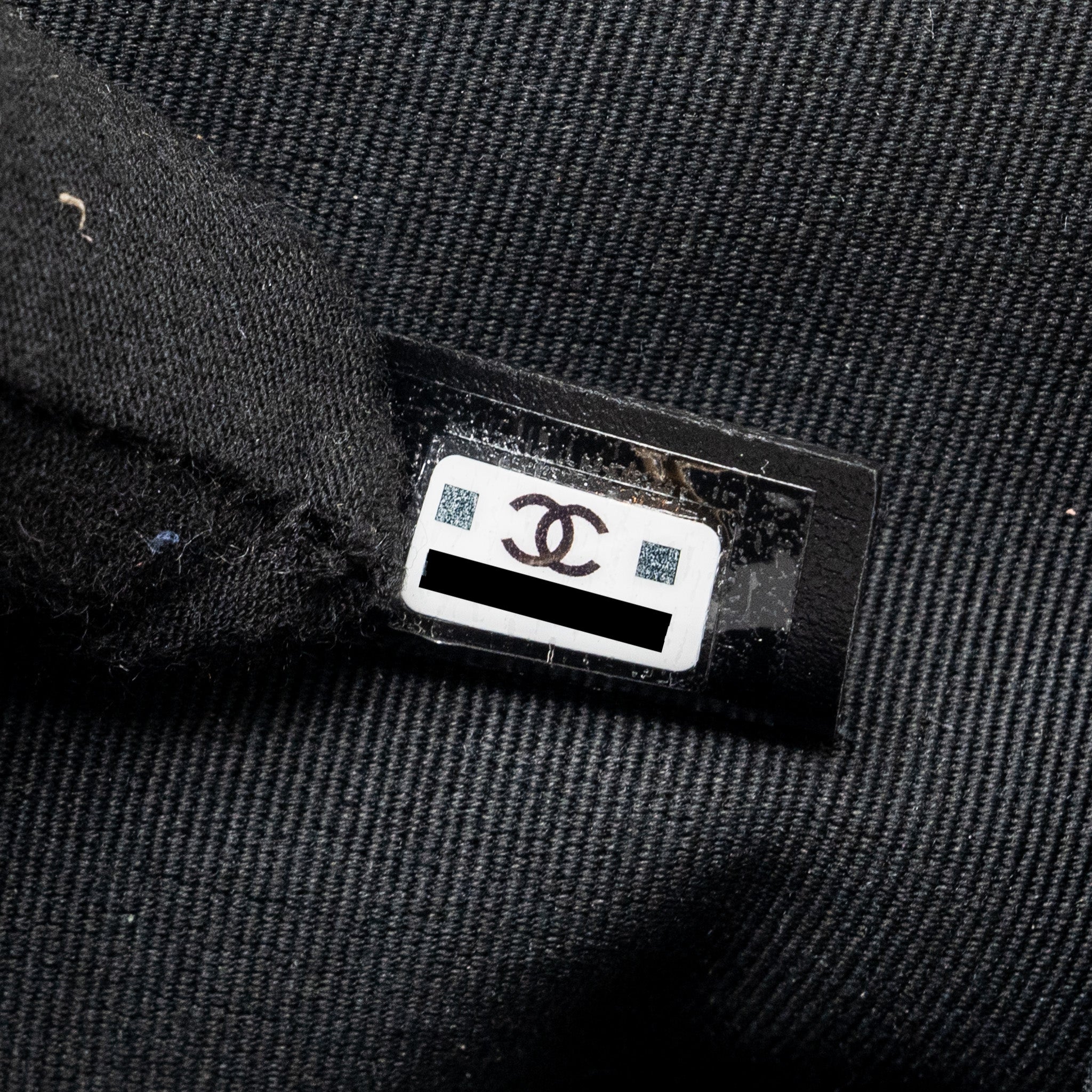 Chanel 24a Bowknot Clutch with Chain Patent Crumpled Lambskin/Shiny Lambskin Black/Pink  (Microchip)