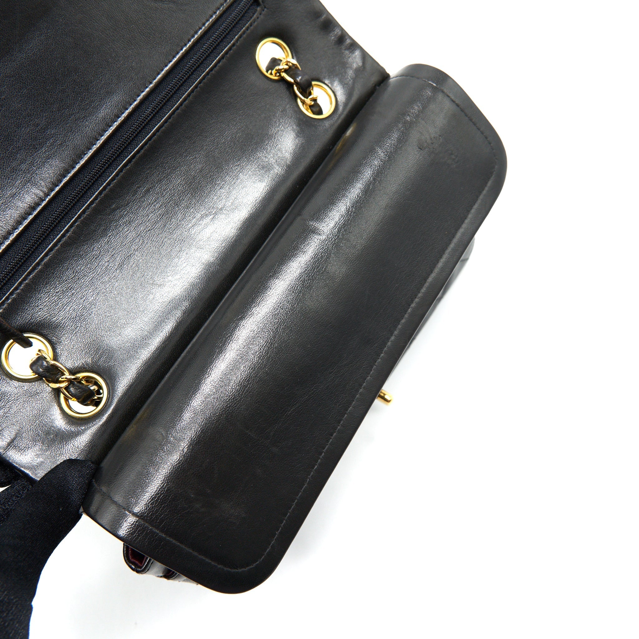 Chanel Vintage Classic Flap Medium in Black