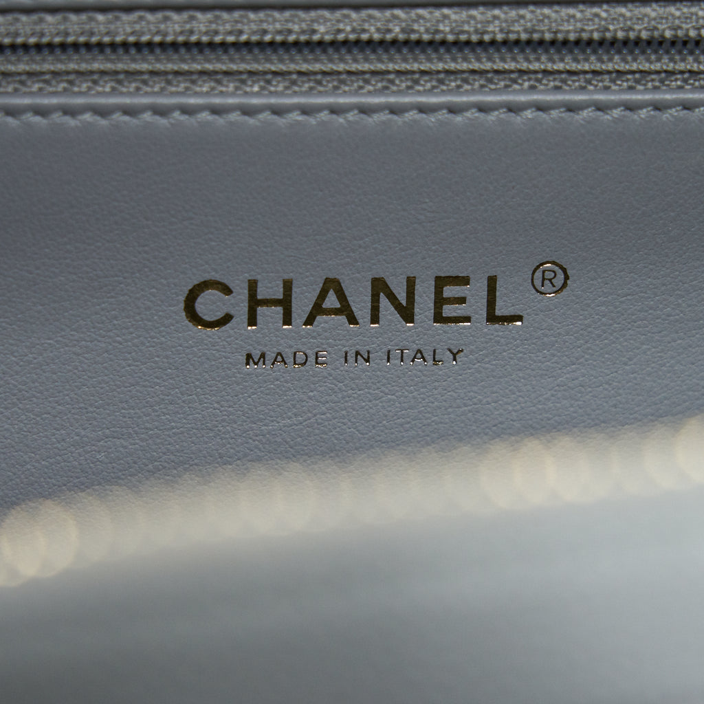 Chanel CC filigree Vanity Case Grey L