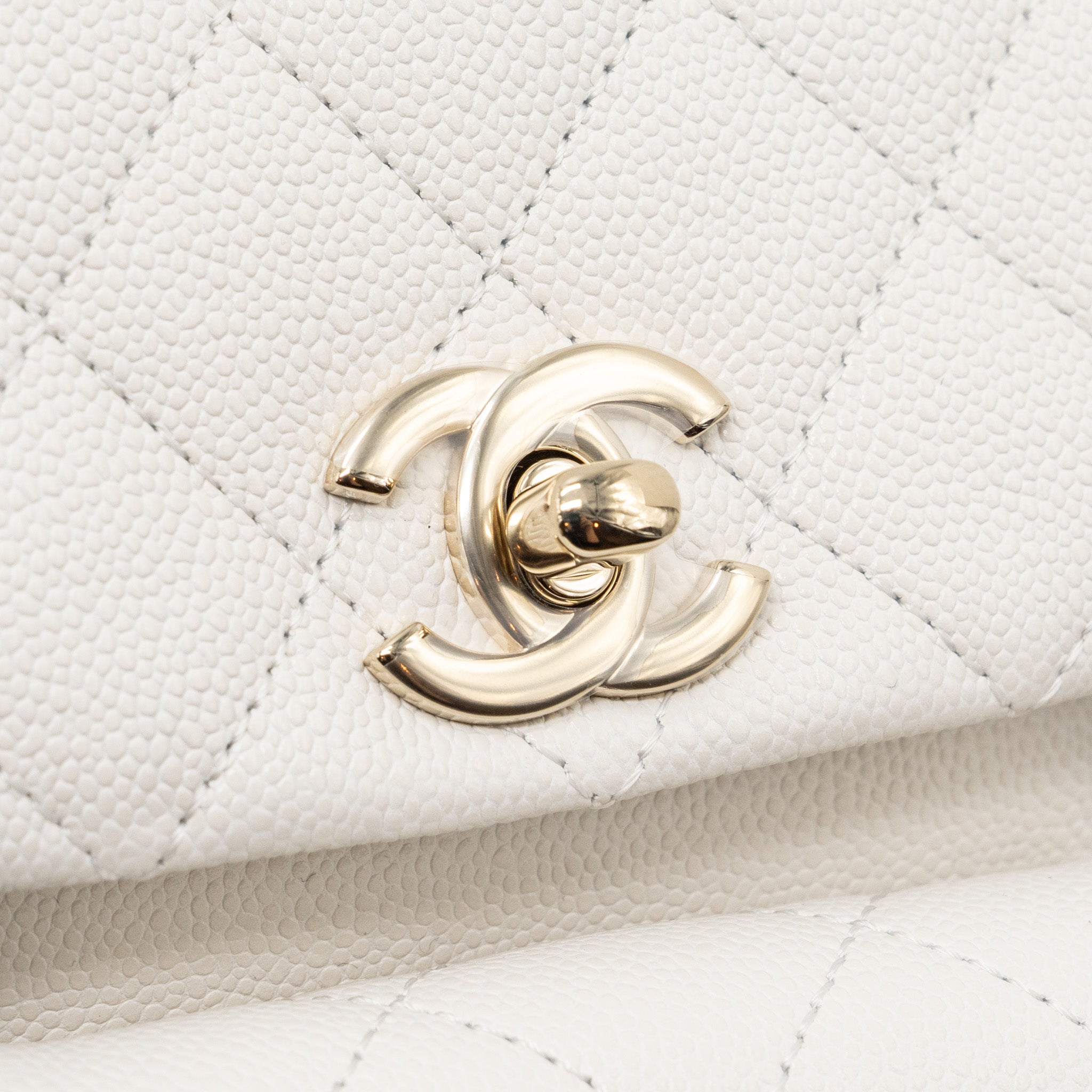 Chanel 23k Triple Pocket Mini Backpack Caviar White L(Microchip)