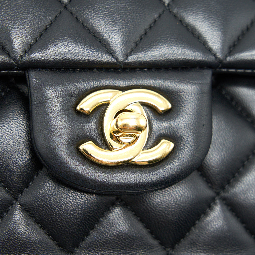 CHANEL MEDIUM CLASSIC DOUBLE FLAP LAMBSKIN BLACK