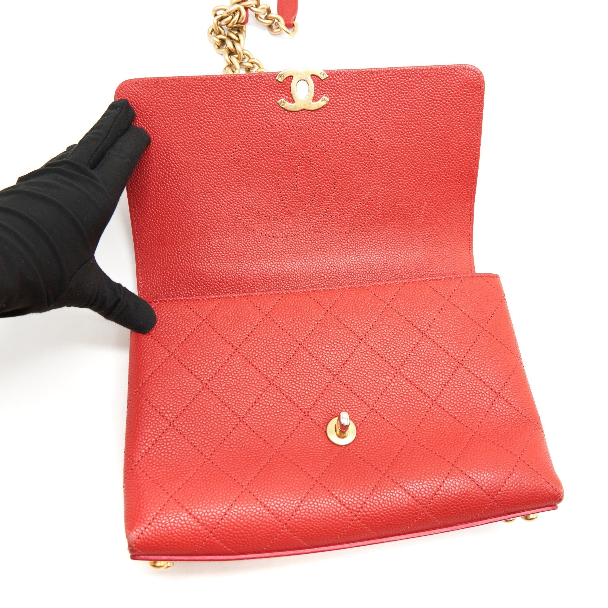 Chanel Flap Shoulder Bag With Chain Caviar in Red