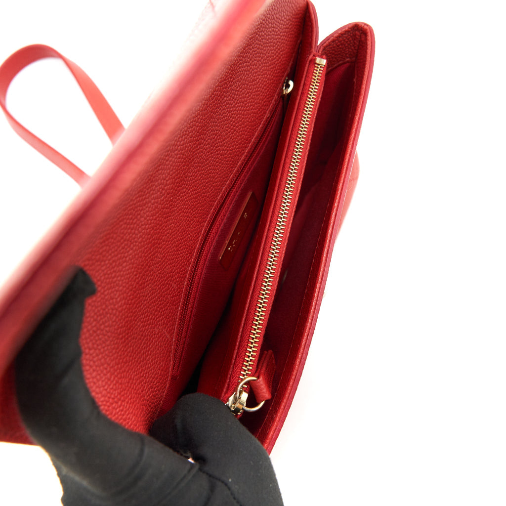 Chanel Flap Shoulder Bag With Chain Caviar in Red