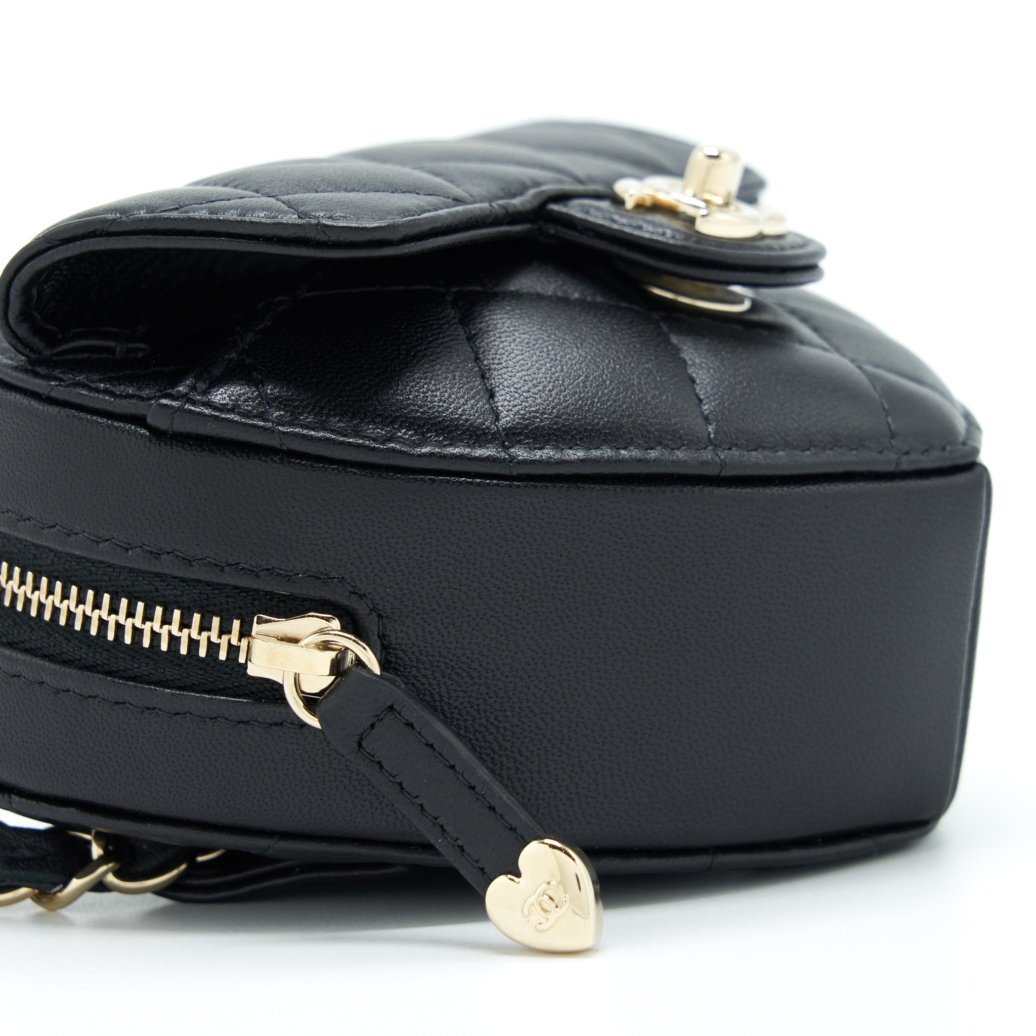 Chanel 22S Heart Belt Bag Lambskin Black L