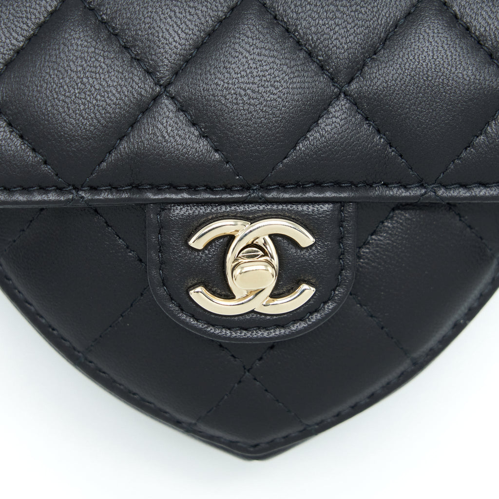 Chanel 22S Heart Belt Bag Lambskin Black L