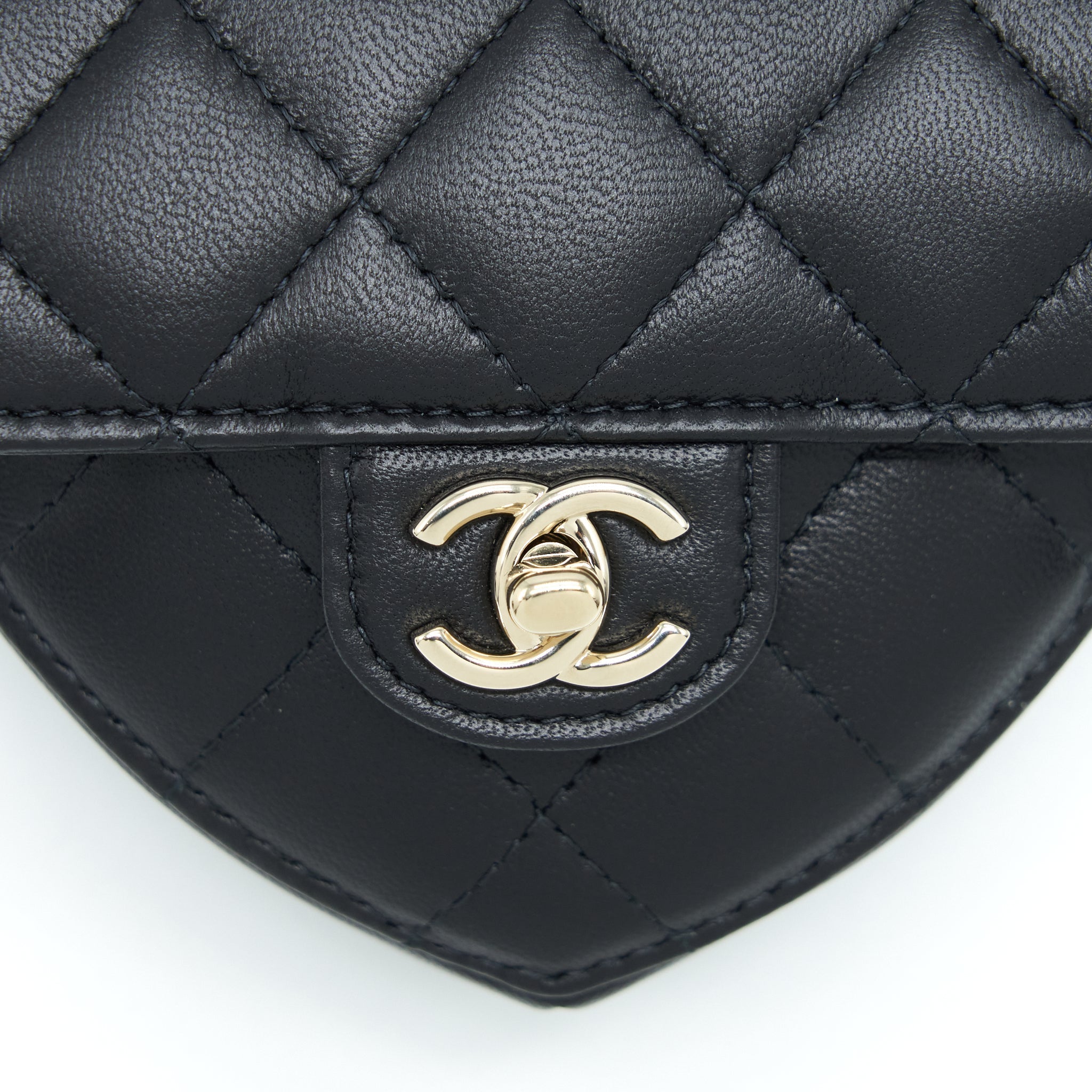 Chanel 22S Heart Belt Bag Lambskin Black L