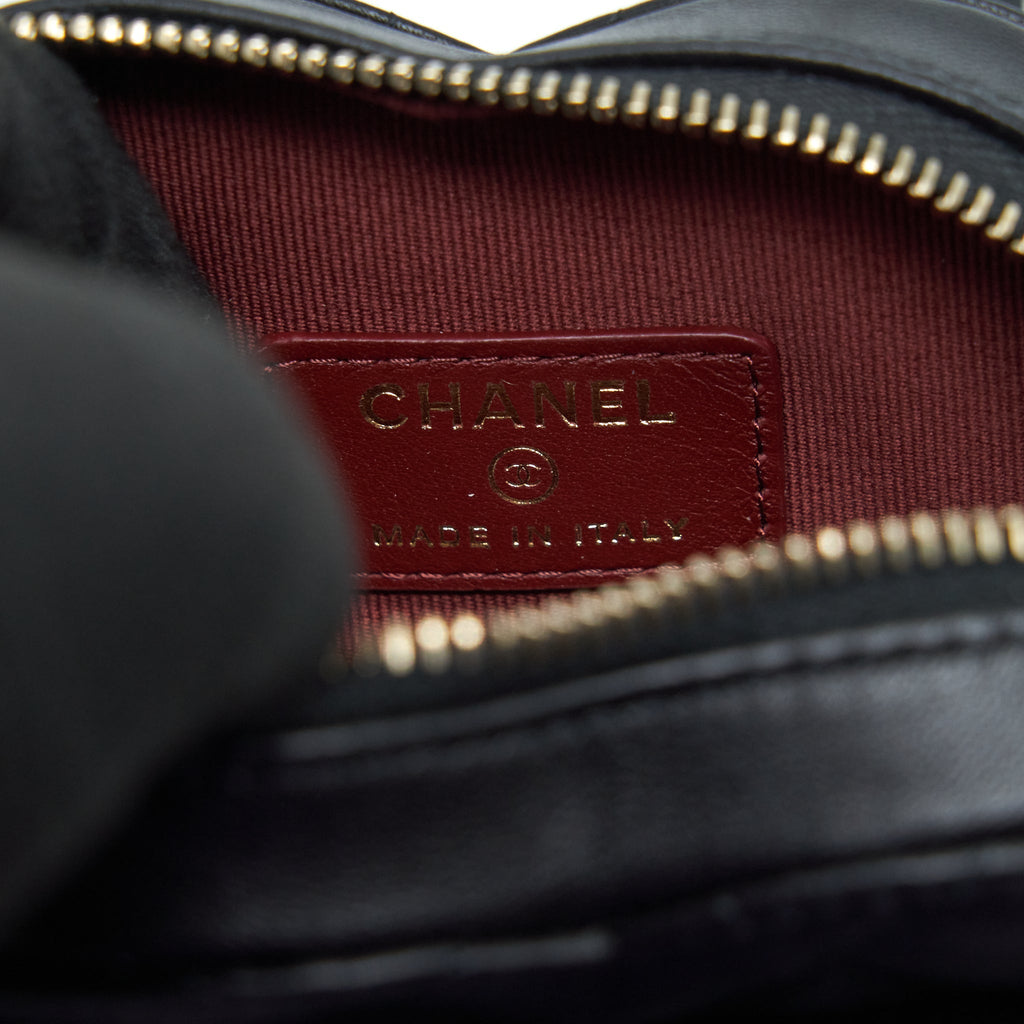 Chanel 22S Heart Belt Bag Lambskin Black L