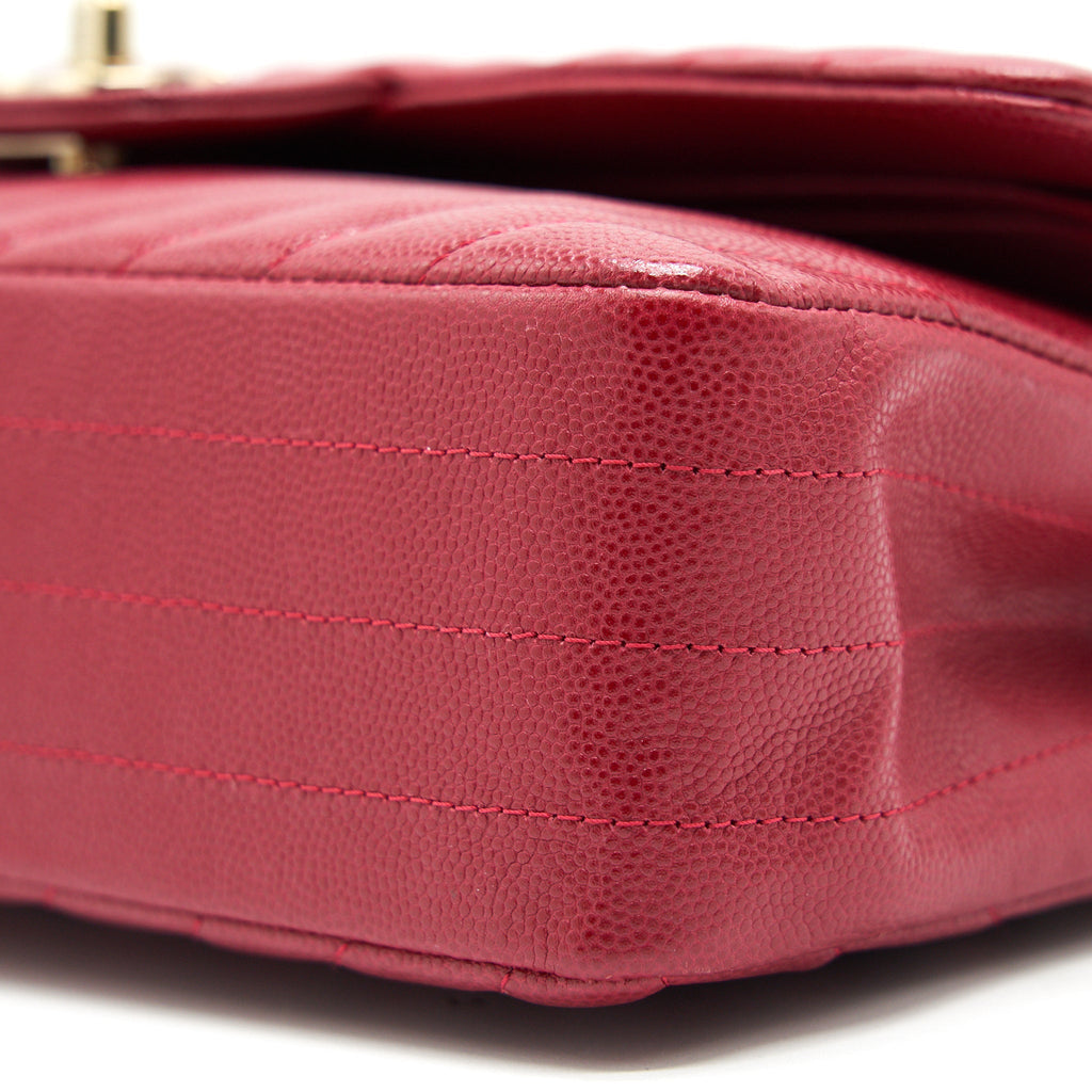 Chanel Medium Classic Double Flap caviar Raspberry Red with L
