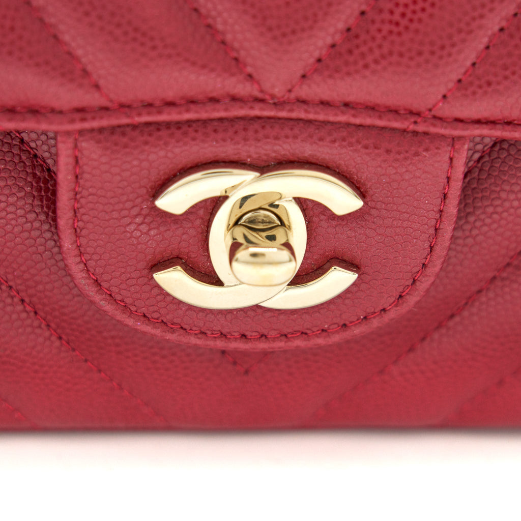 Chanel Medium Classic Double Flap caviar Raspberry Red with L