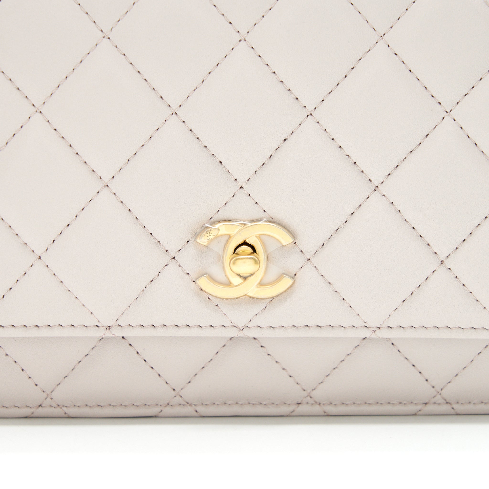 Chanel Pearl Crushed Pearl Wallet On Chain Lilac