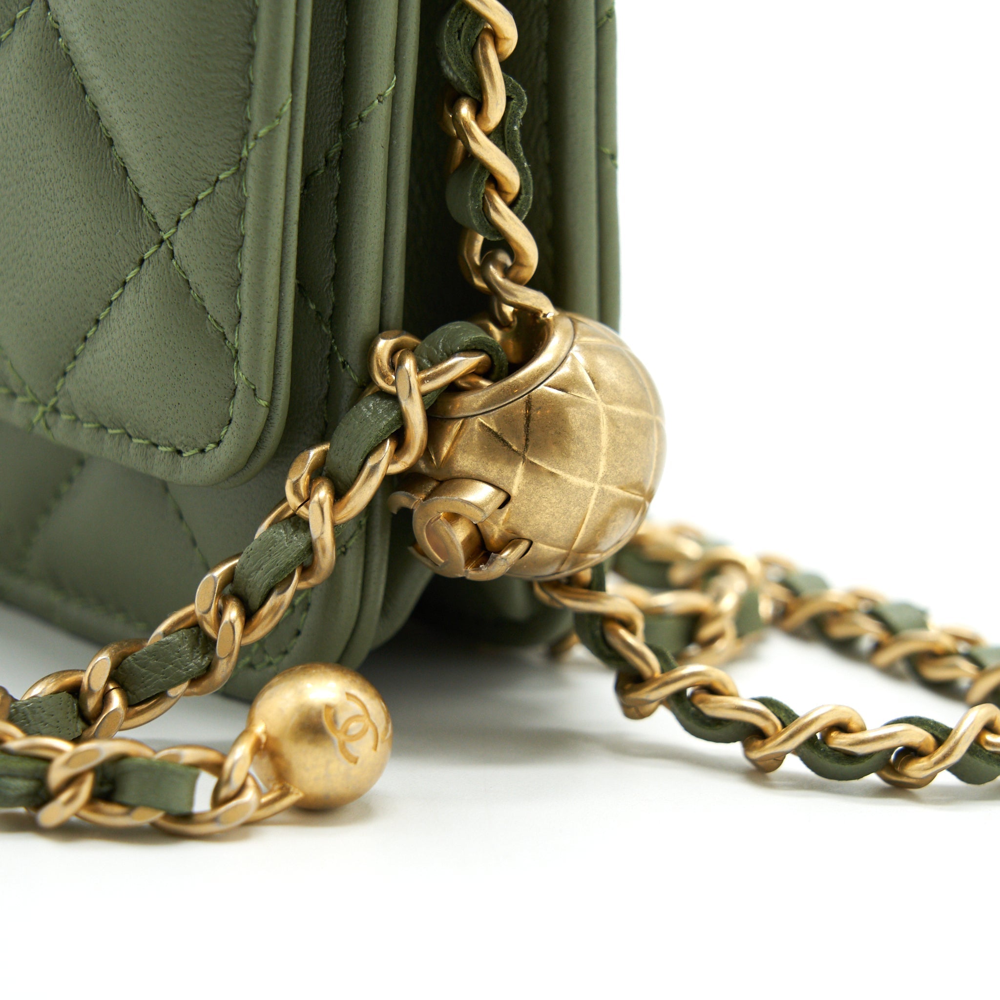 Chanel 21B Green  Pearl Crush Wallet On Chain