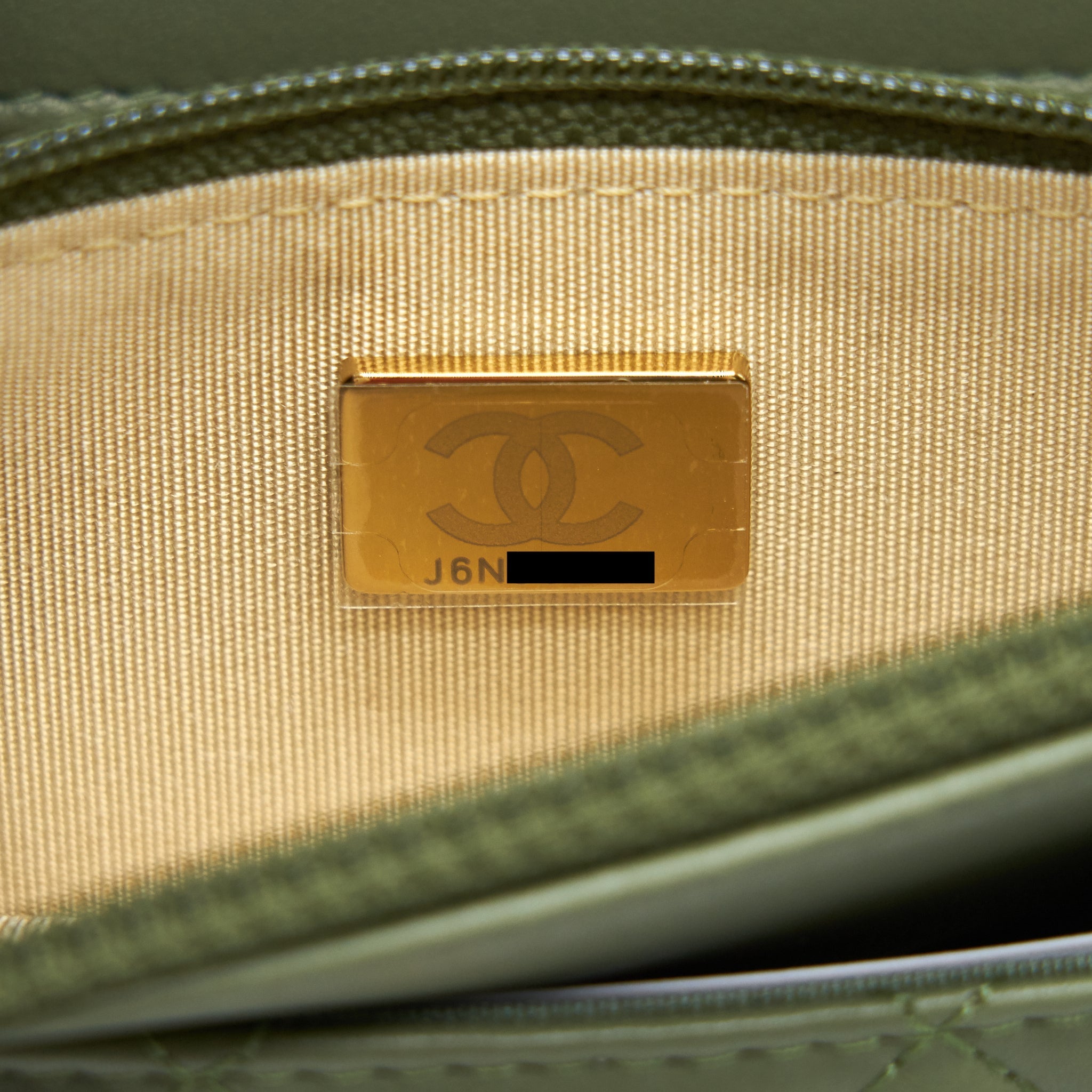 Chanel 21B Green  Pearl Crush Wallet On Chain
