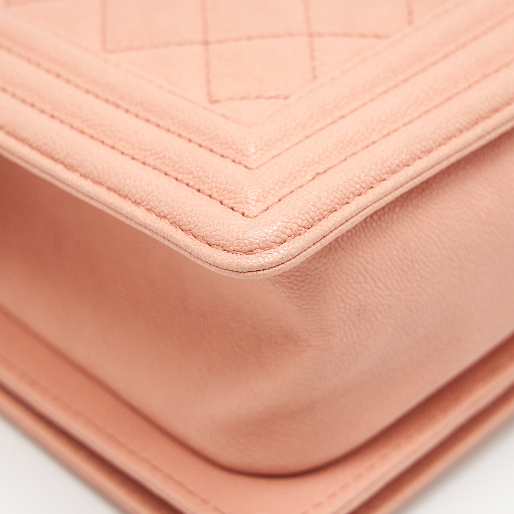 CHANEL MEDIUM BOY CHANEL BAG CAVIAR PINK