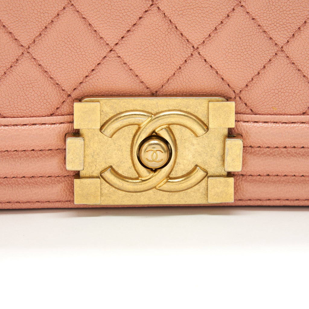 CHANEL MEDIUM BOY CHANEL BAG CAVIAR PINK