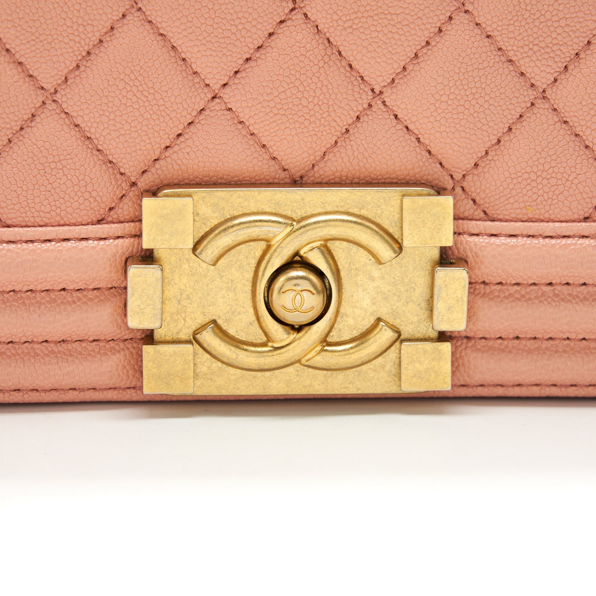 CHANEL MEDIUM BOY CHANEL BAG CAVIAR PINK