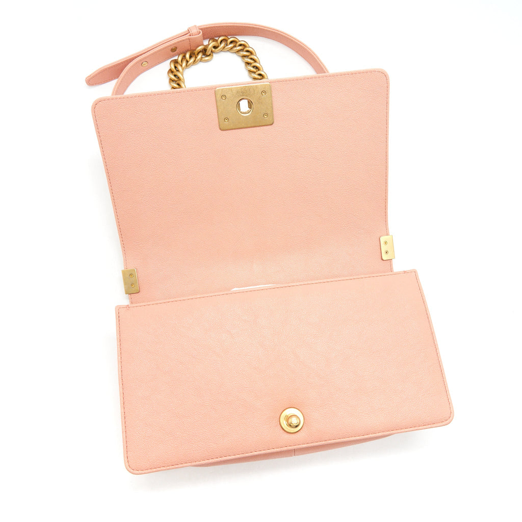 CHANEL MEDIUM BOY CHANEL BAG CAVIAR PINK