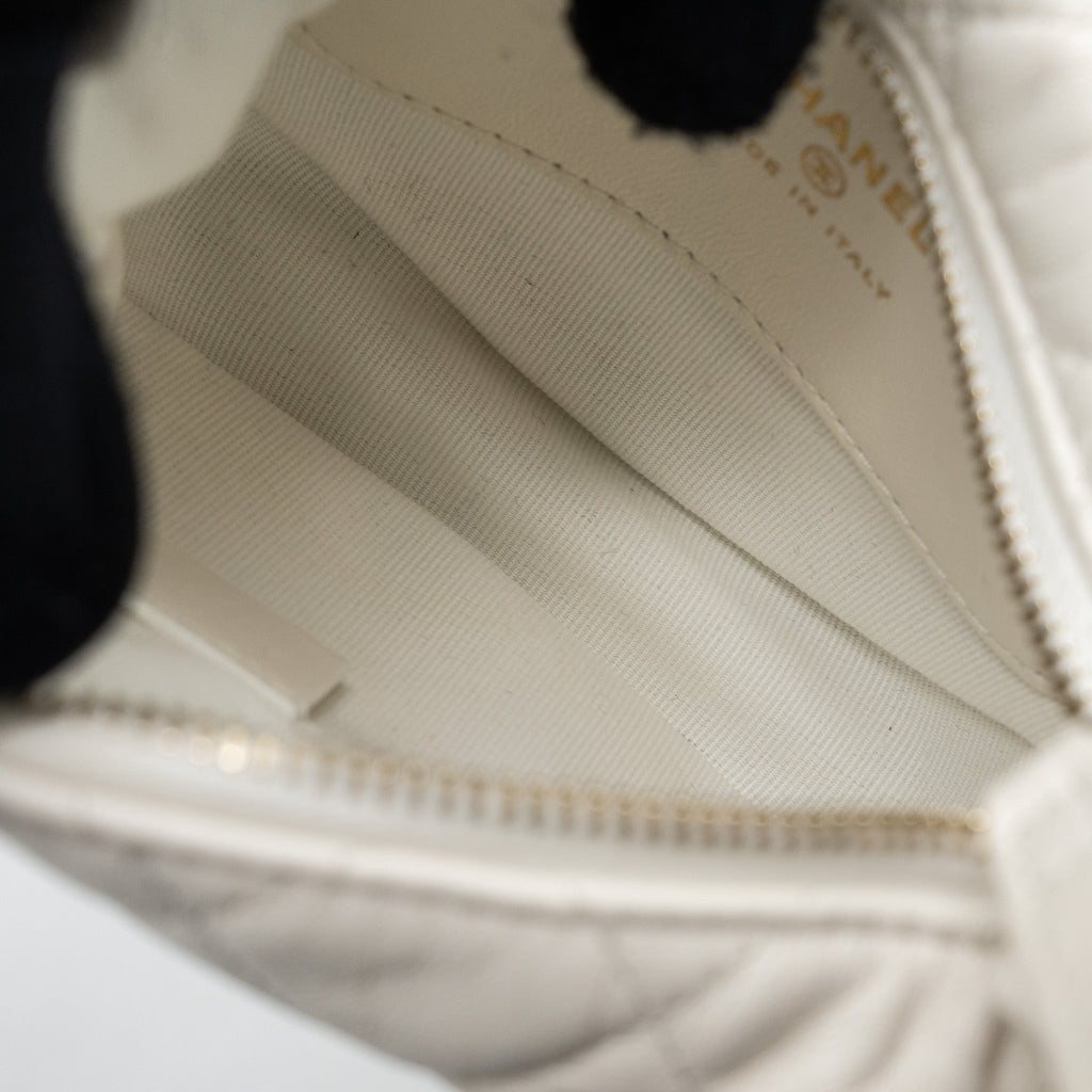 Chanel 23C Round Clutch Lambskin White L (microchip)