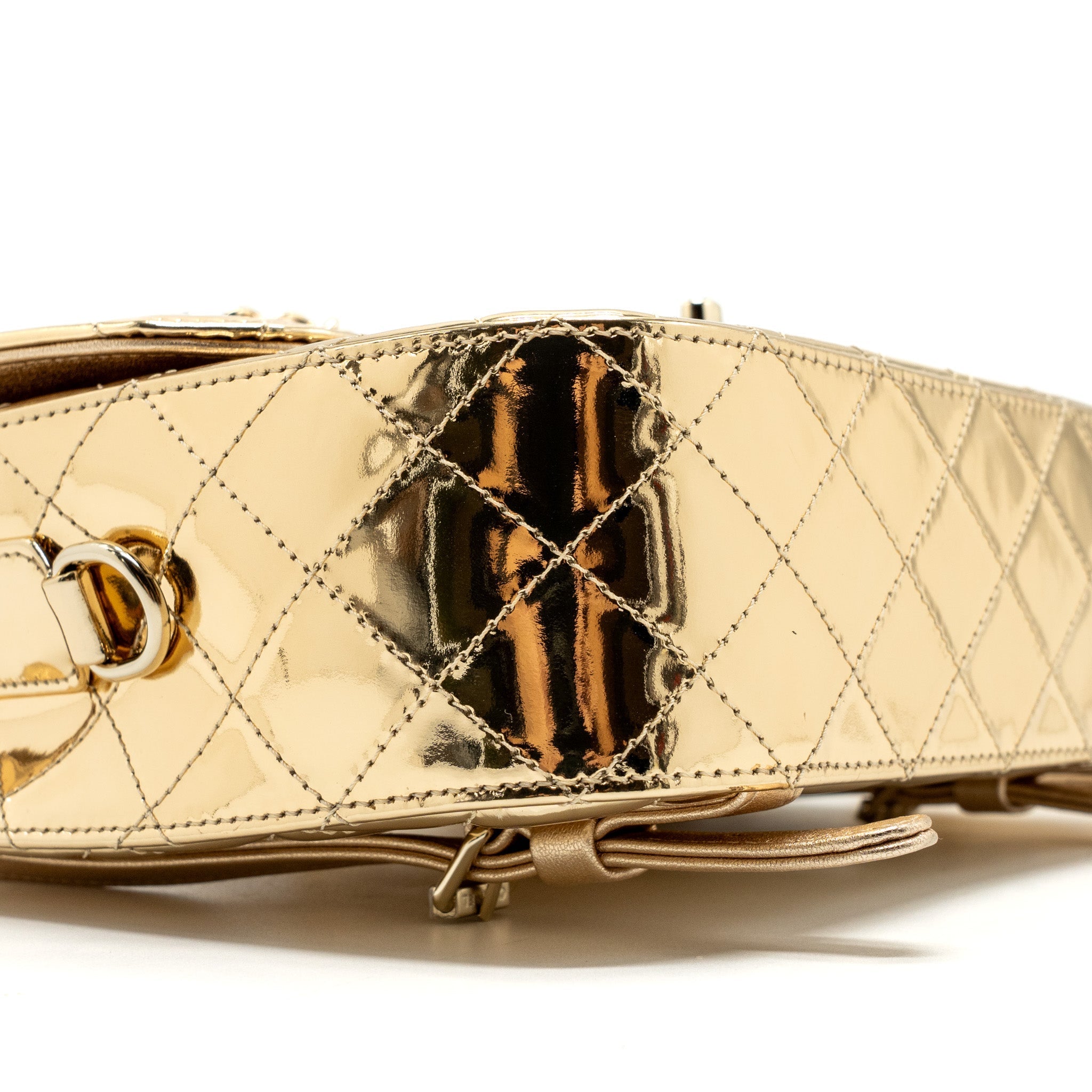 Chanel 24C backpack with star patent gold L (microchip)