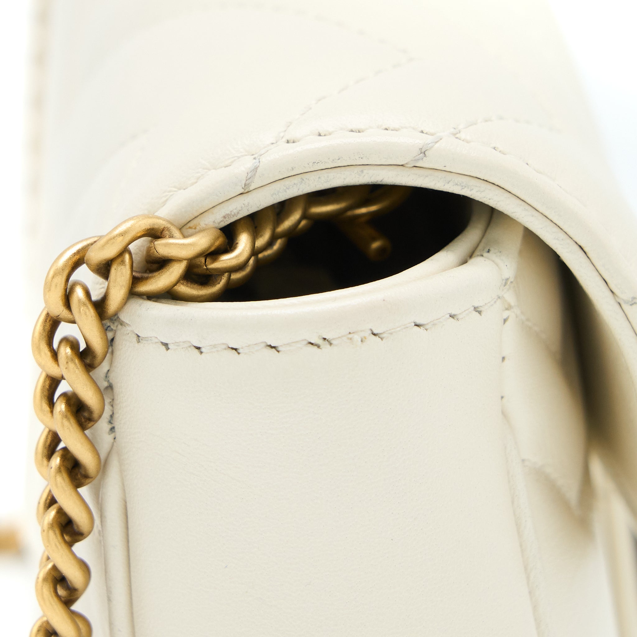 Gucci GG Marmont Super Mini Bag Matelass� White Brushed