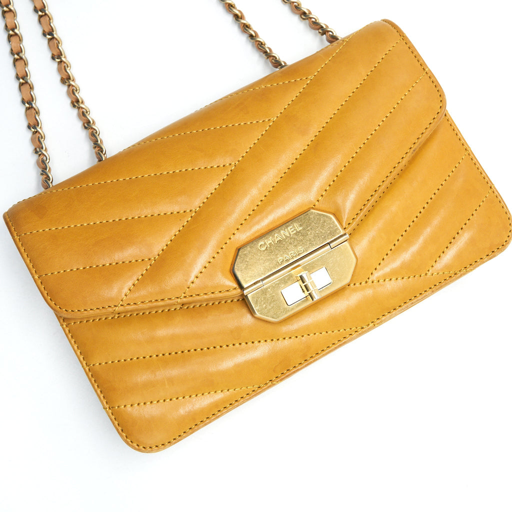 Chanel Chevron Envelope Flap Bag With Chain in Yellow