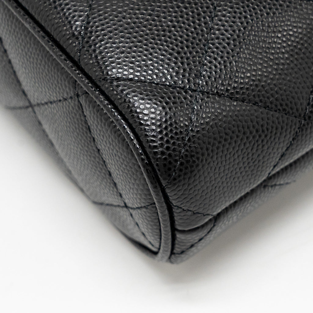 Chanel fold flap vanity clutch with chain caviar black