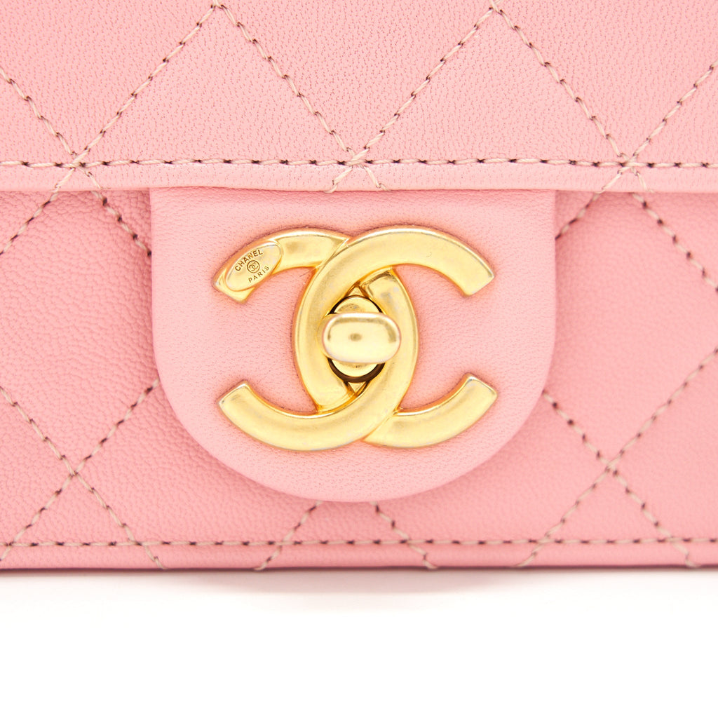 Chanel quilted Pearl Chain Goat Skin flap Bag PINK