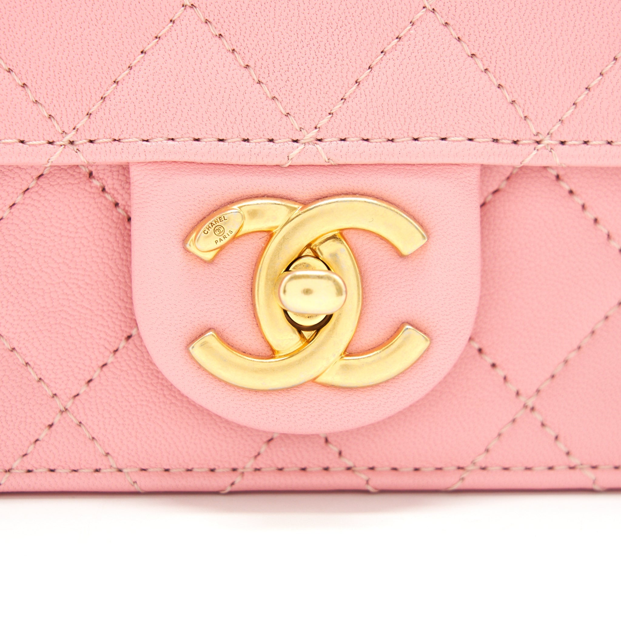 Chanel quilted Pearl Chain Goat Skin flap Bag PINK