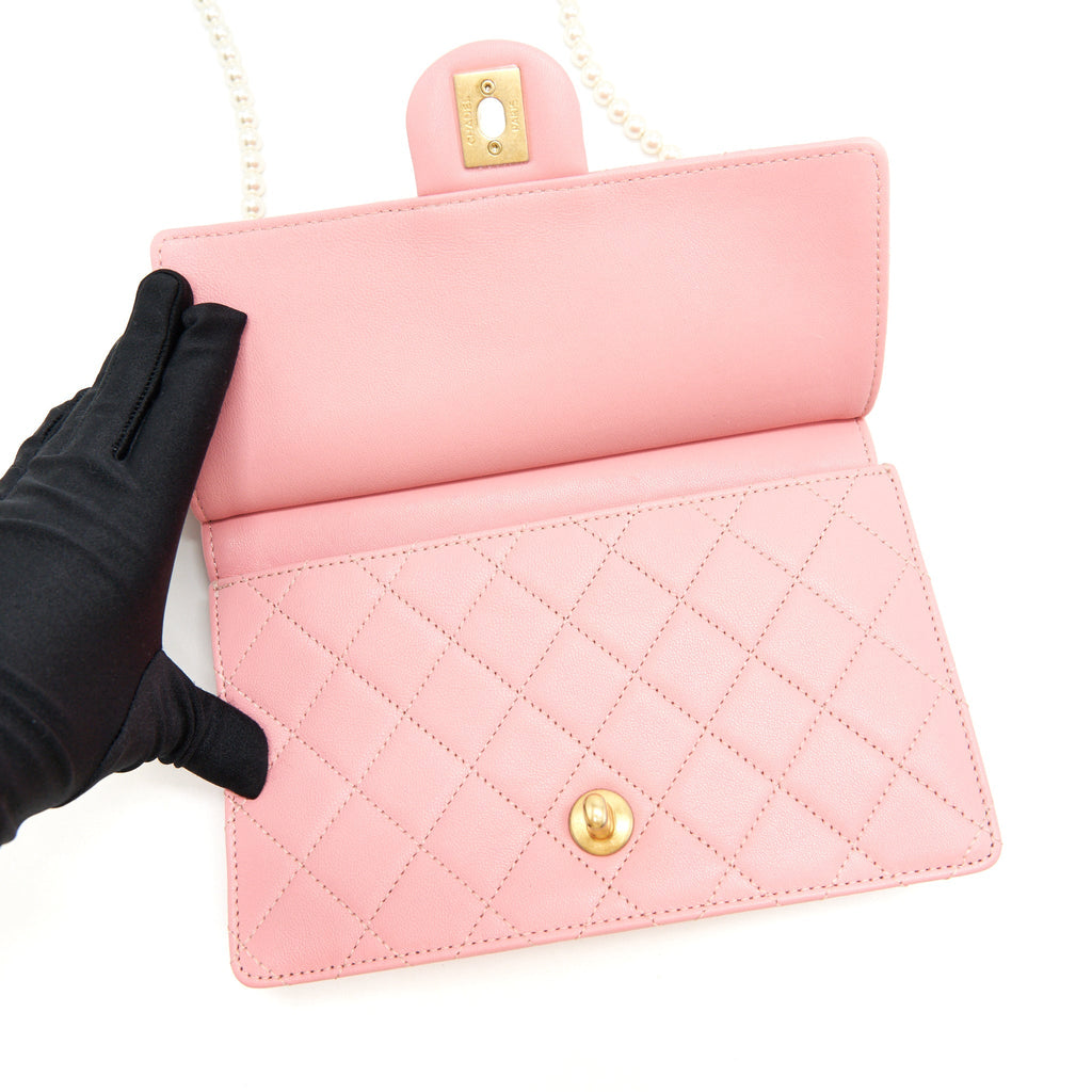 Chanel quilted Pearl Chain Goat Skin flap Bag PINK