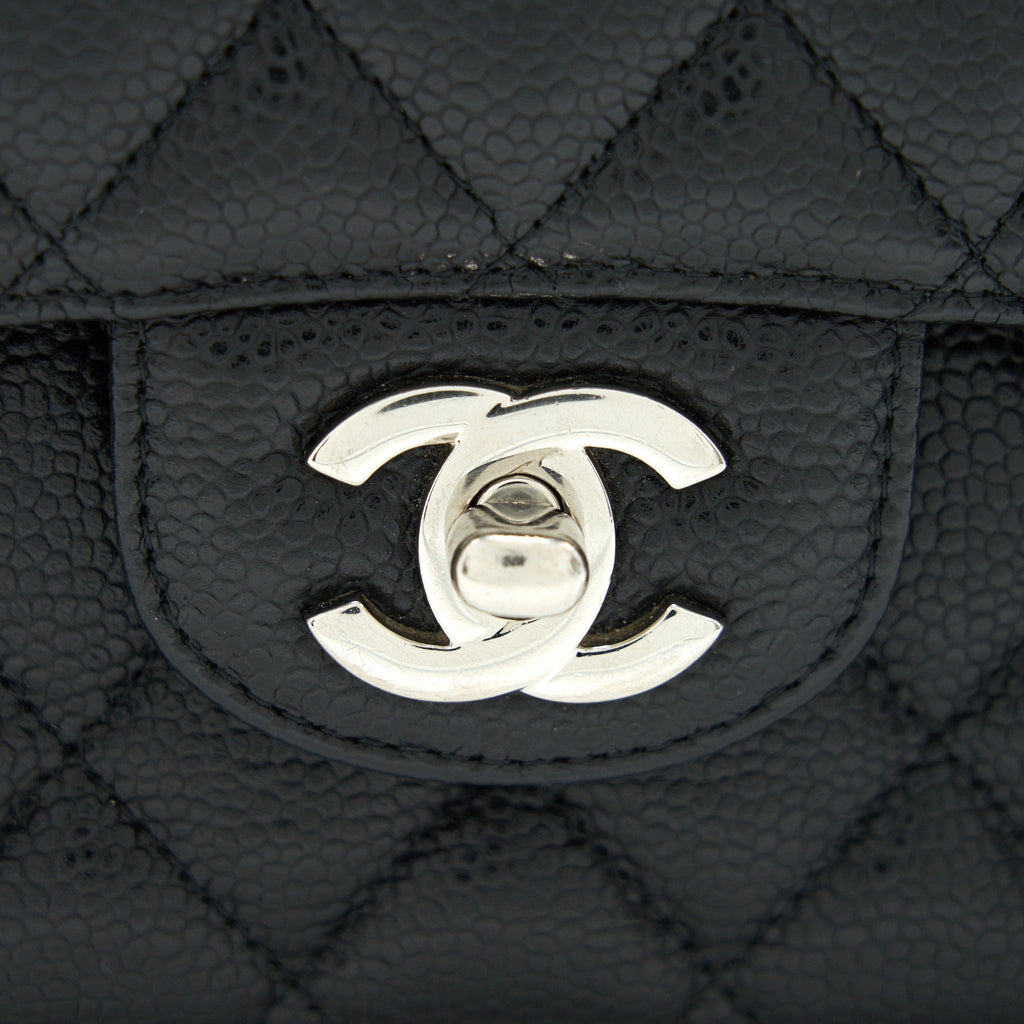 CHANEL MEDIUM CLASSIC DOUBLE FLAP CAVIER