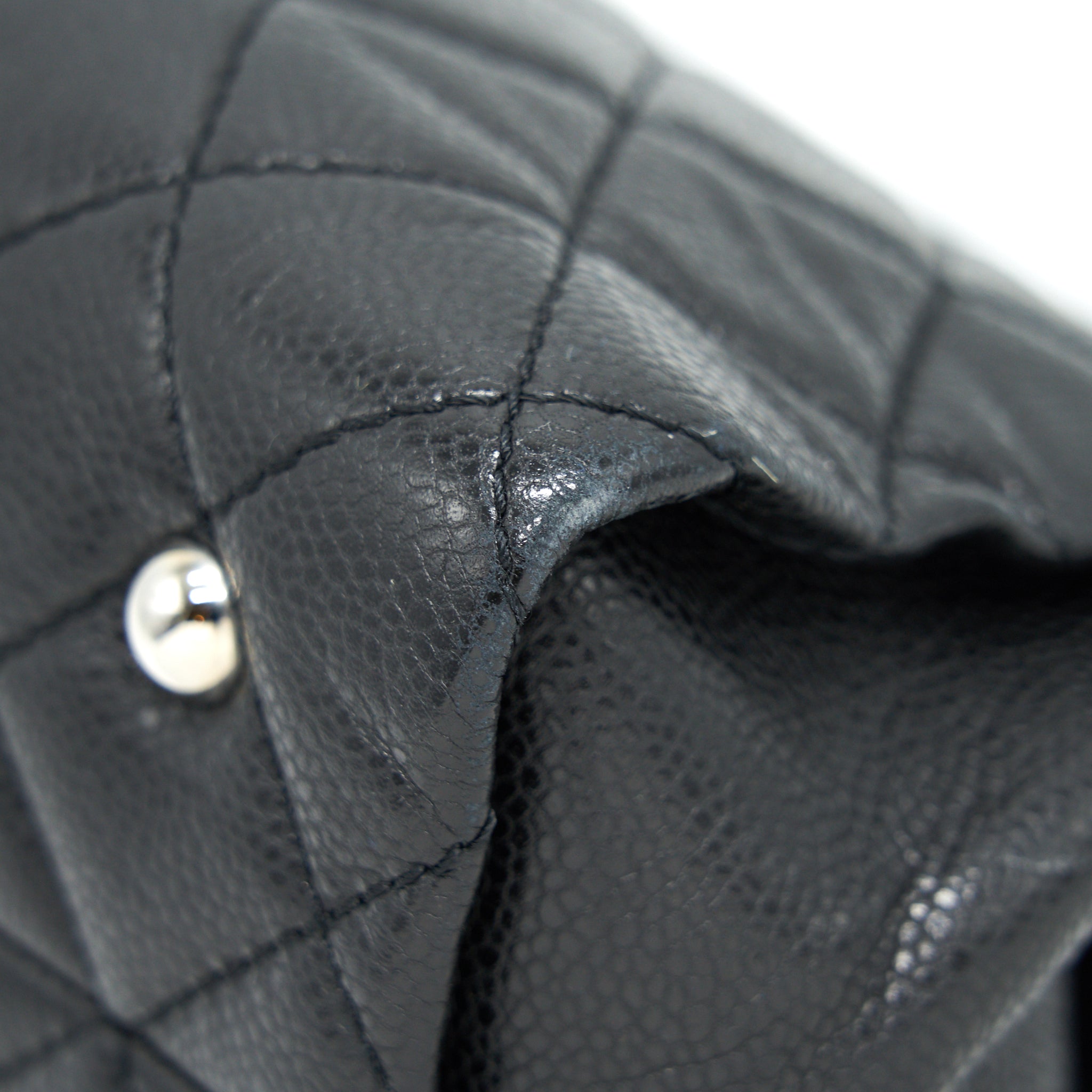 CHANEL QUILTED LEATHER TOTE BAG WITH CHAIN IN CARVIAR BLACK